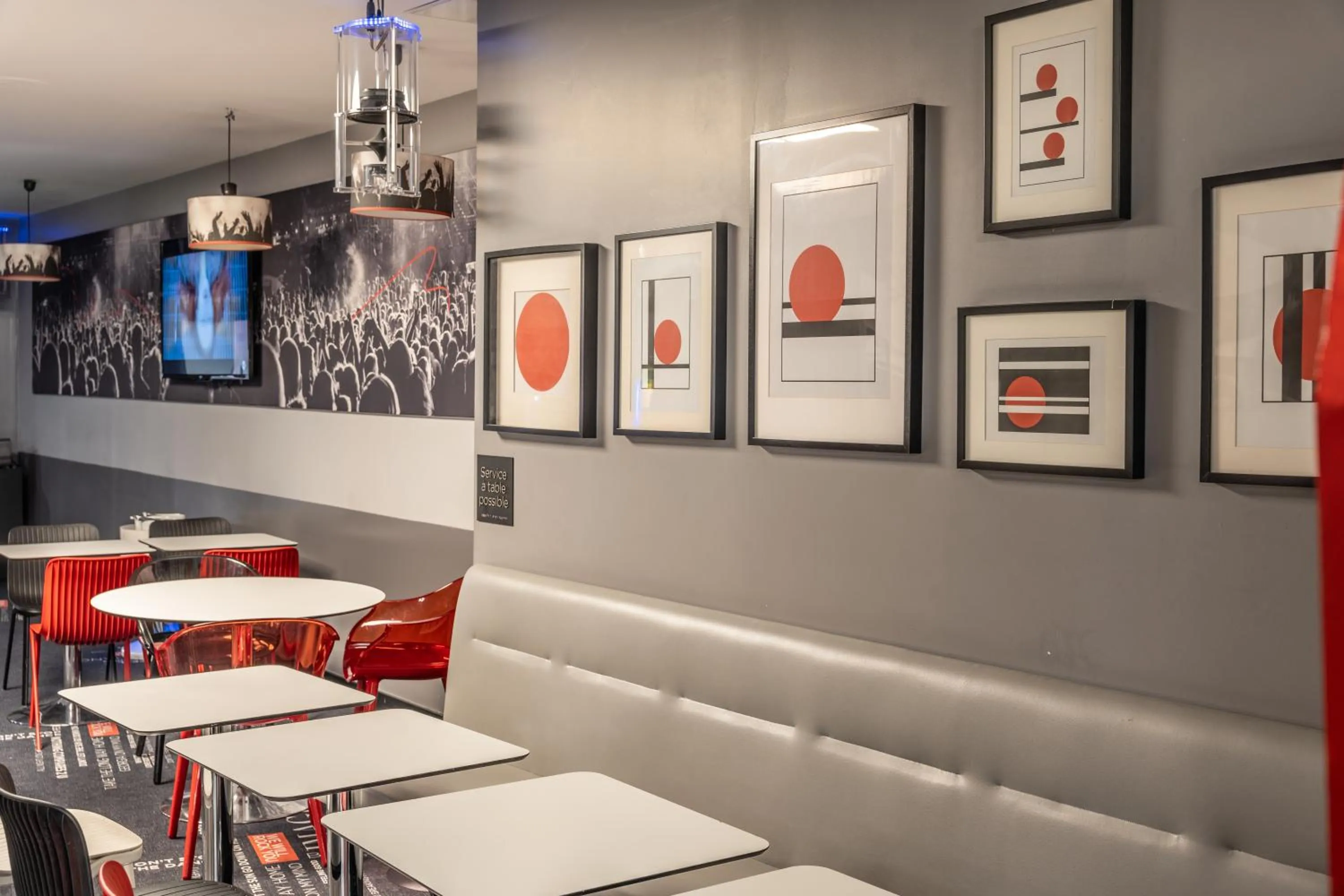 Breakfast in Hotel Inn Design Paris Place d'italie