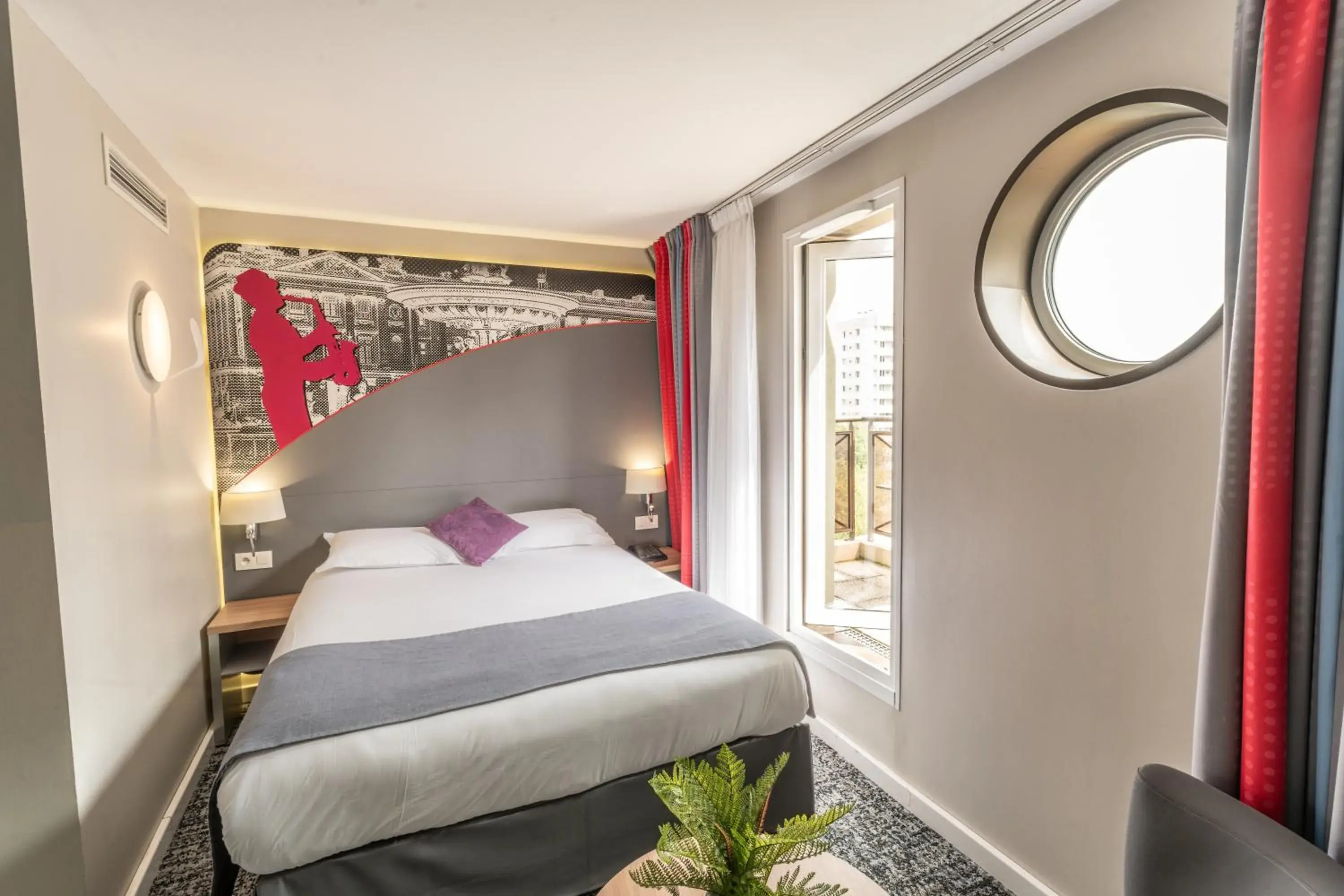 Bedroom, Bed in Hotel Inn Design Paris Place d’Italie (ex Timhotel)