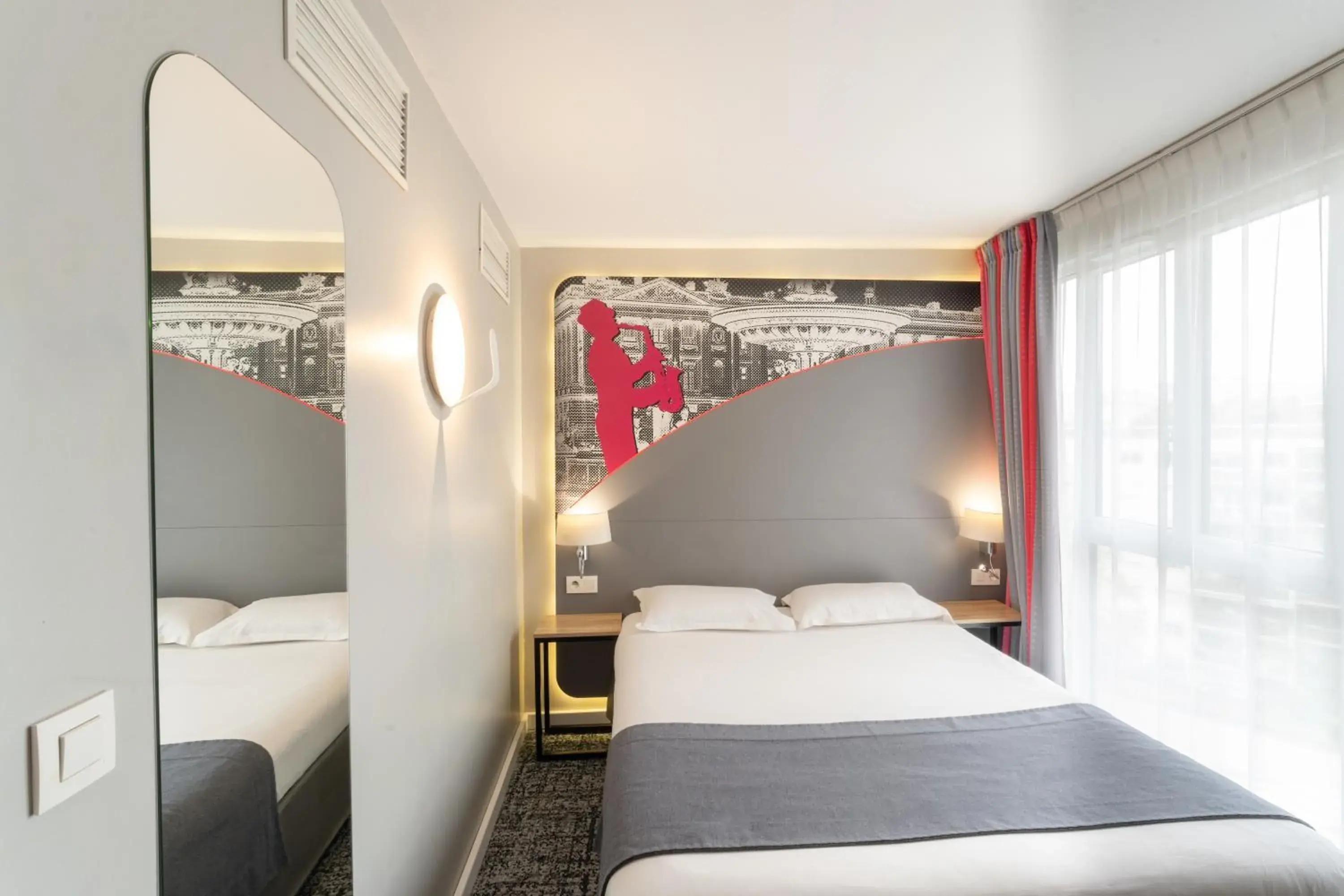 Bedroom, Bed in Hotel Inn Design Paris Place d’Italie (ex Timhotel)