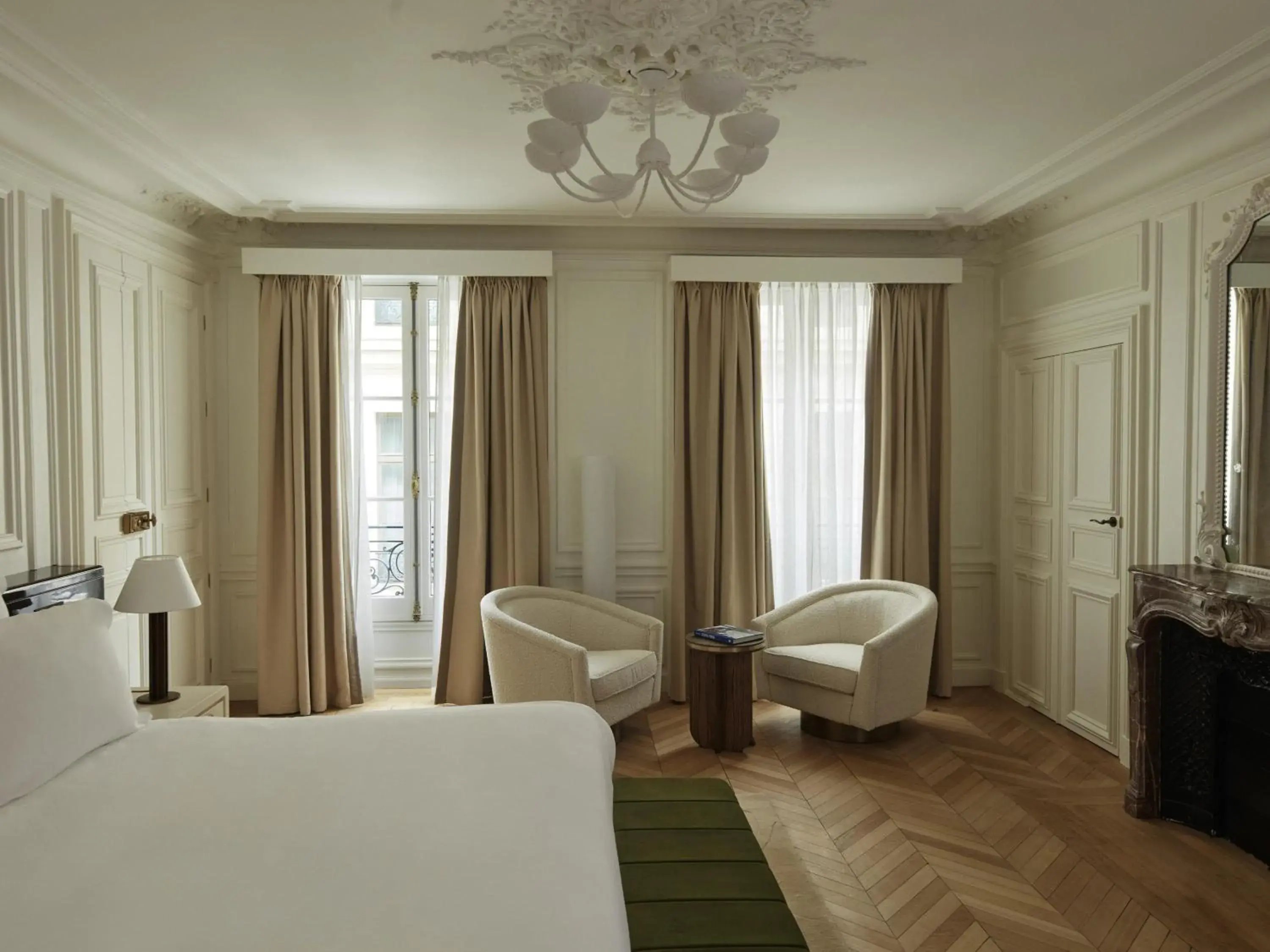 Junior Suite in Maison Delano Paris Junior Suite in Maison Delano Paris