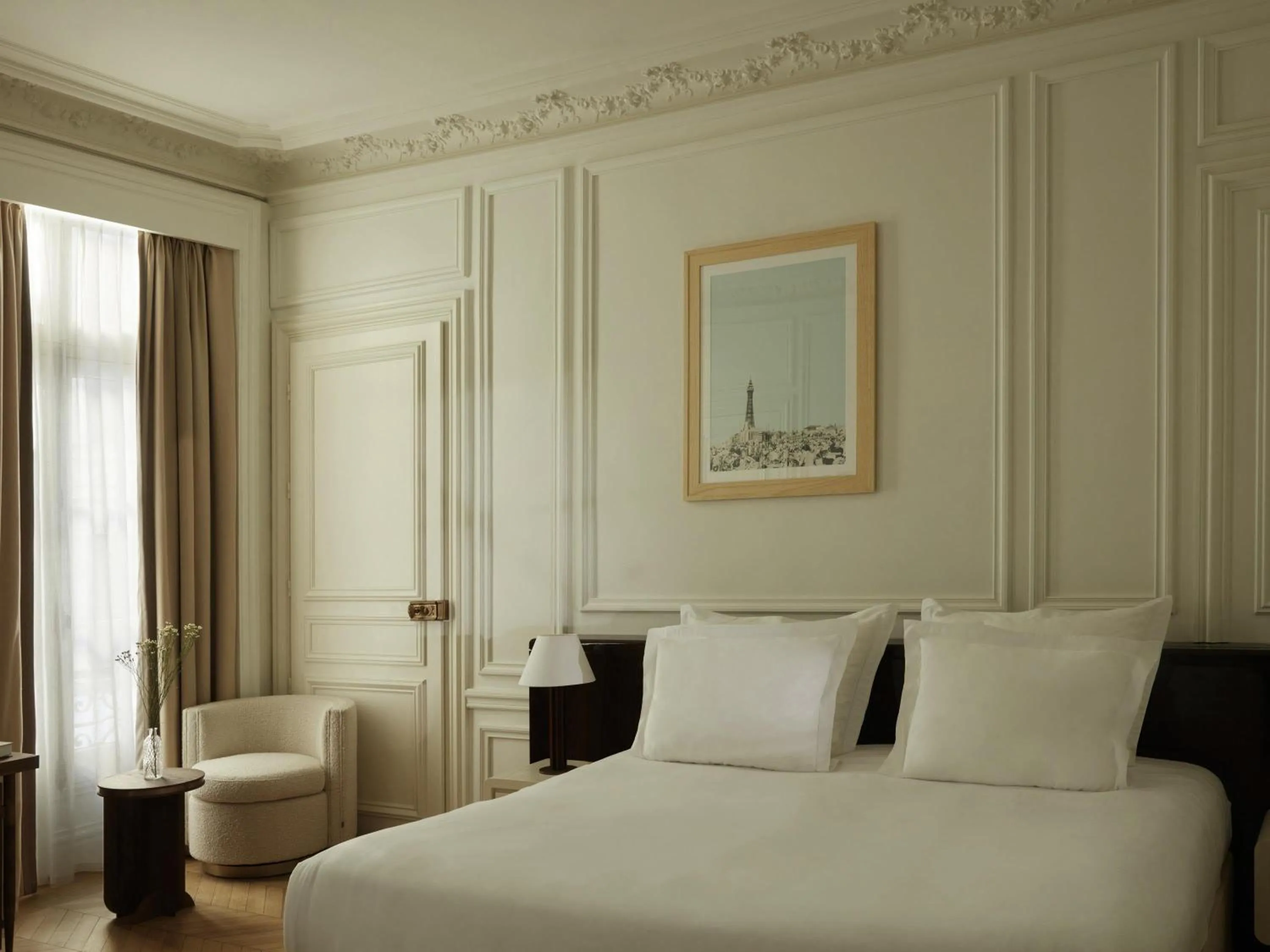 Bedroom, Bed in Maison Delano Paris