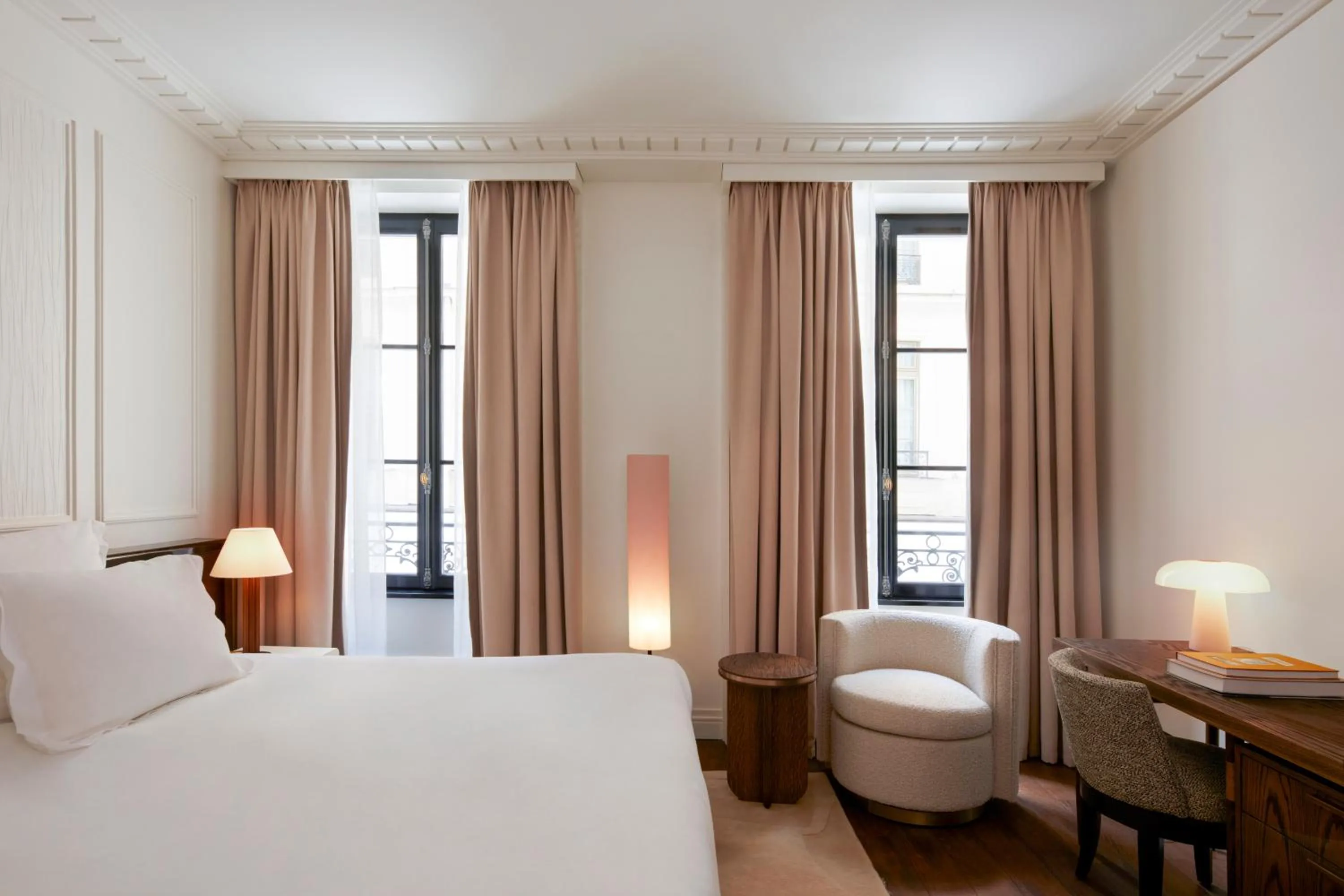 Bedroom, Bed in Maison Delano Paris