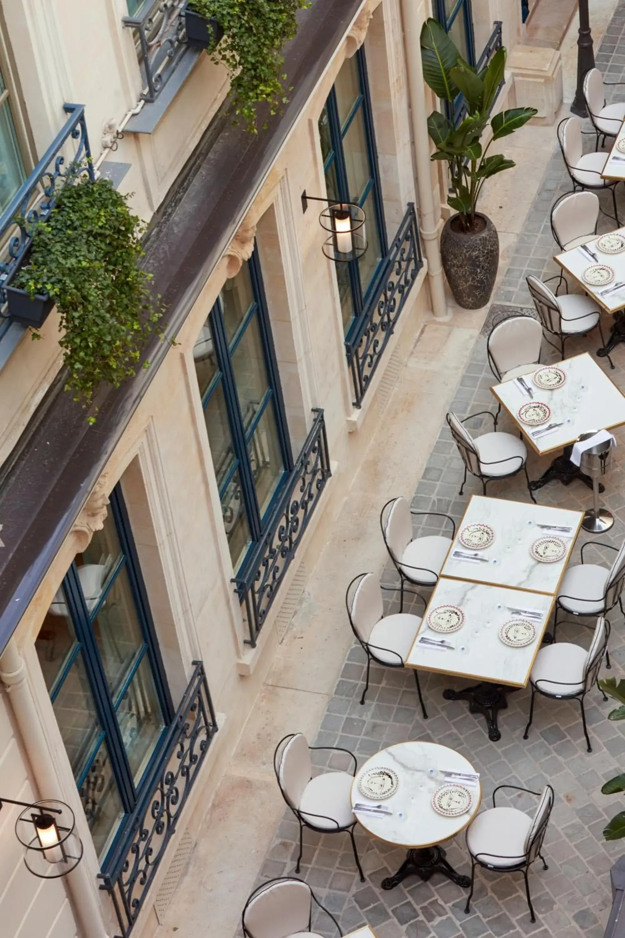 Restaurant/places to eat in Maison Delano Paris Restaurant/places to eat in Maison Delano Paris