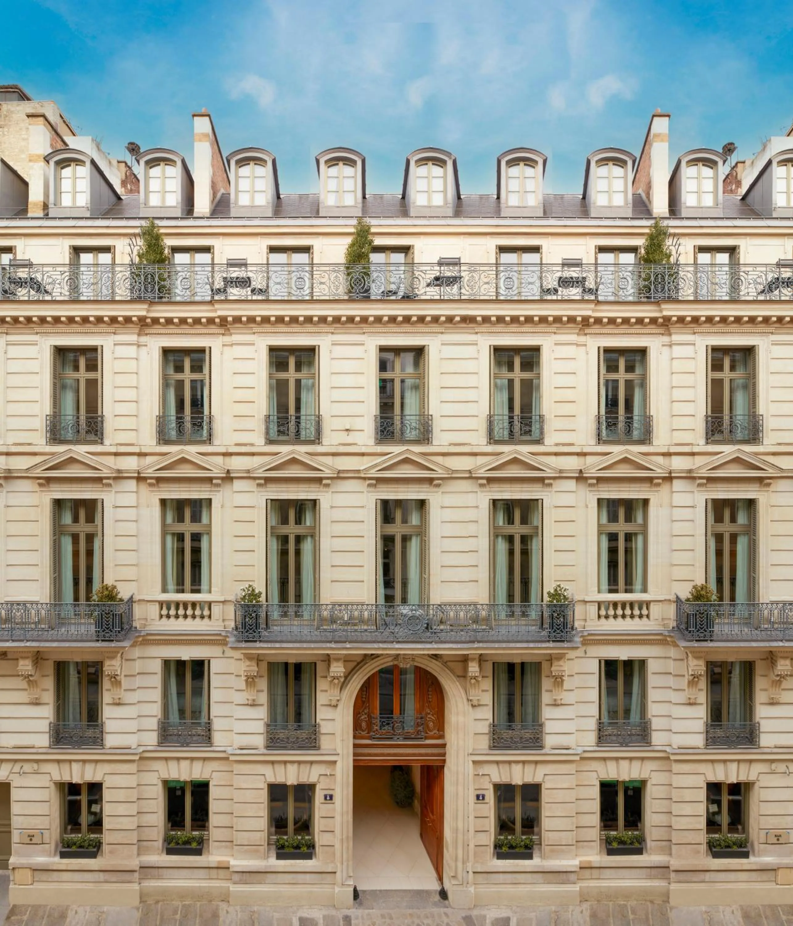 Facade/entrance in Maison Delano Paris