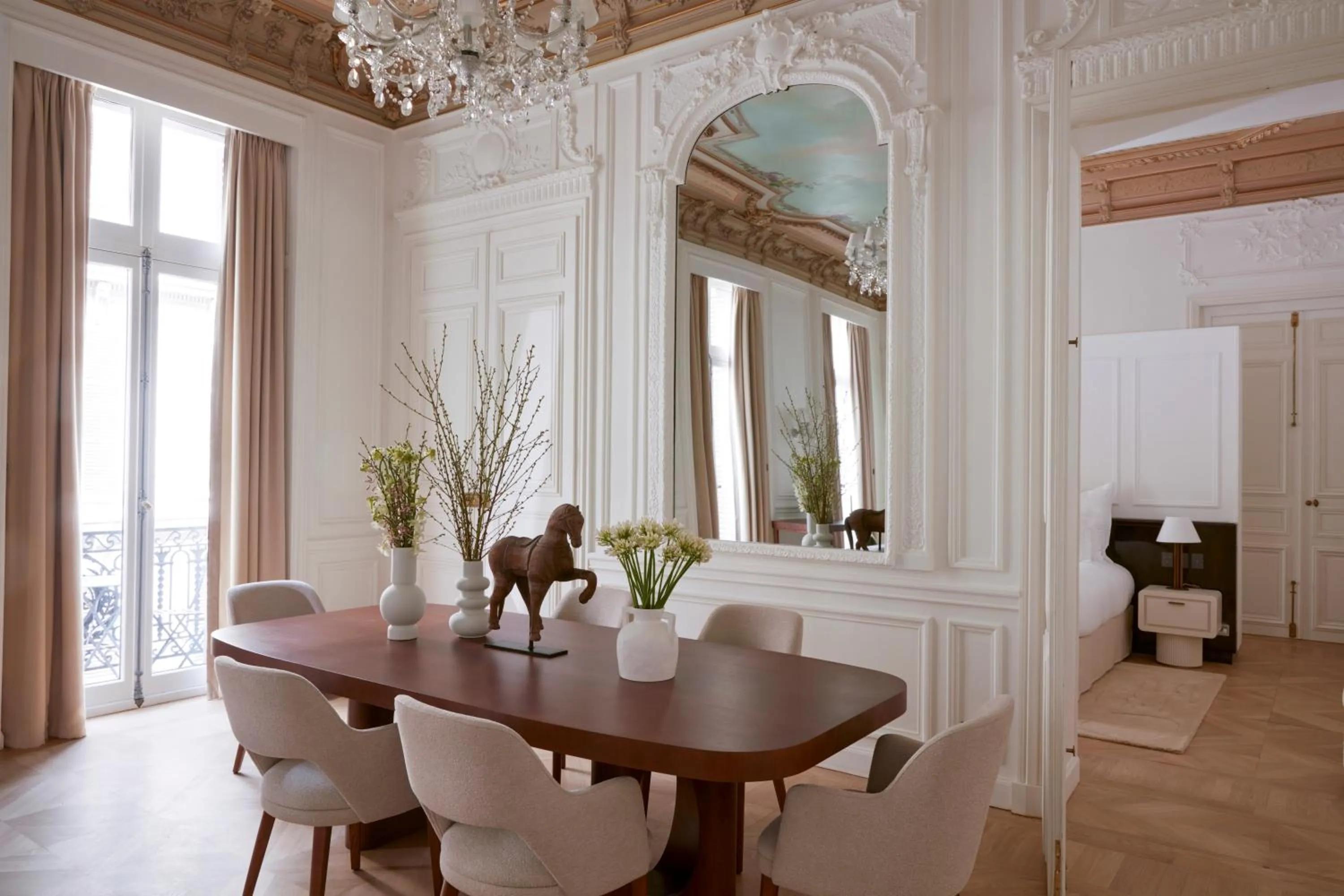 Living room in Maison Delano Paris