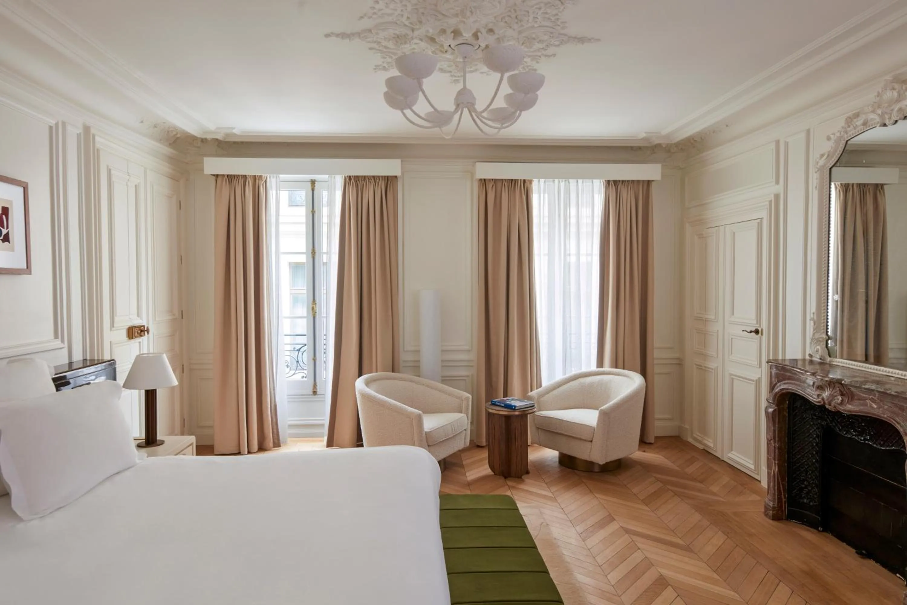 Bedroom, Bed in Maison Delano Paris