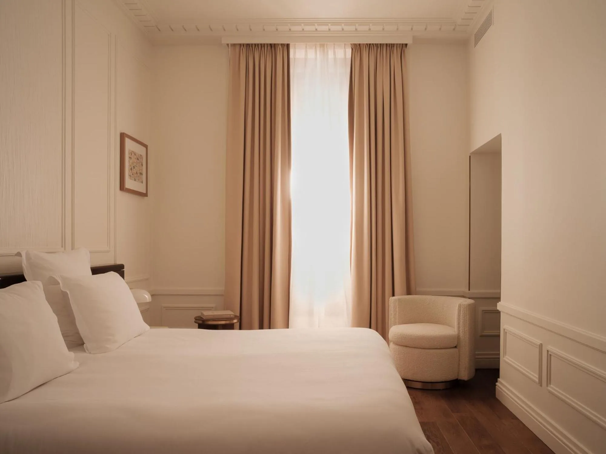 Decorative detail, Bed in Maison Delano Paris