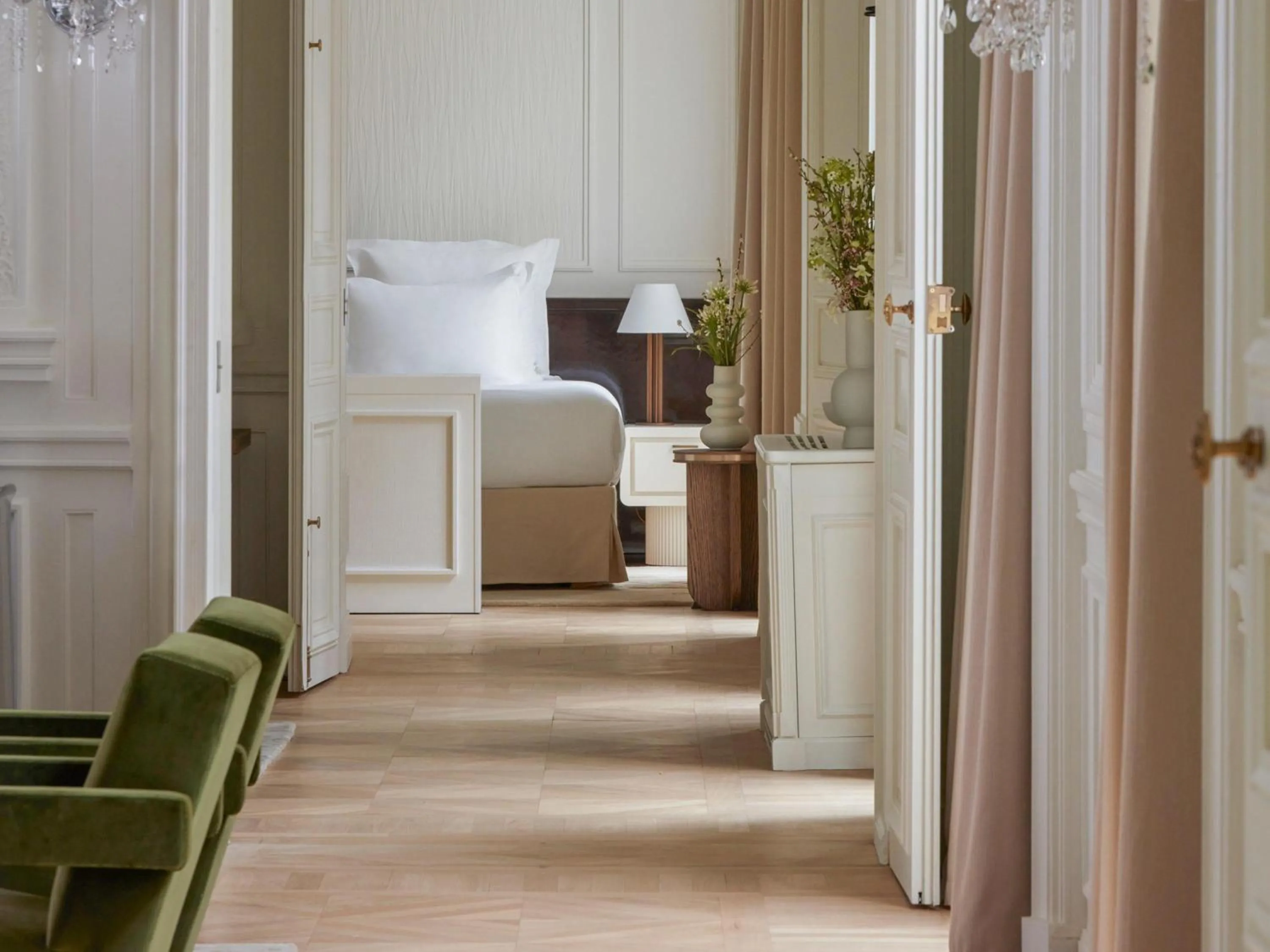 Bedroom in Maison Delano Paris