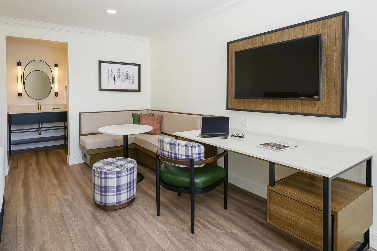 The Woodrose- NEWLY RENOVATED