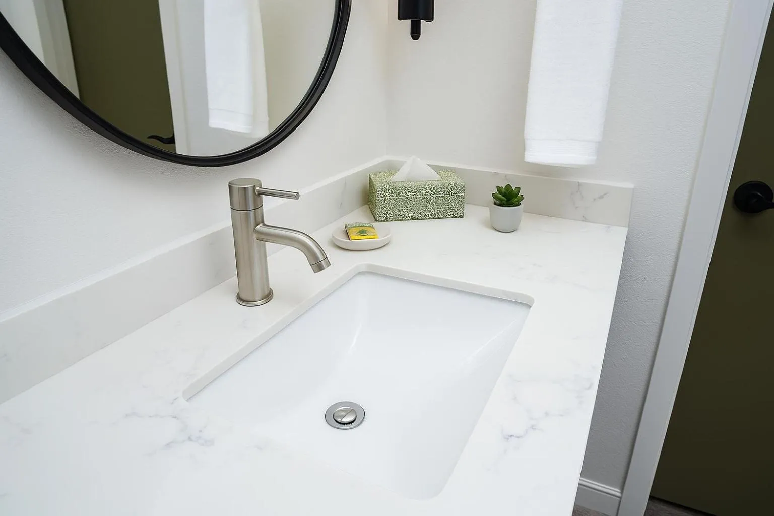 Bathroom in The Woodrose- NEWLY RENOVATED