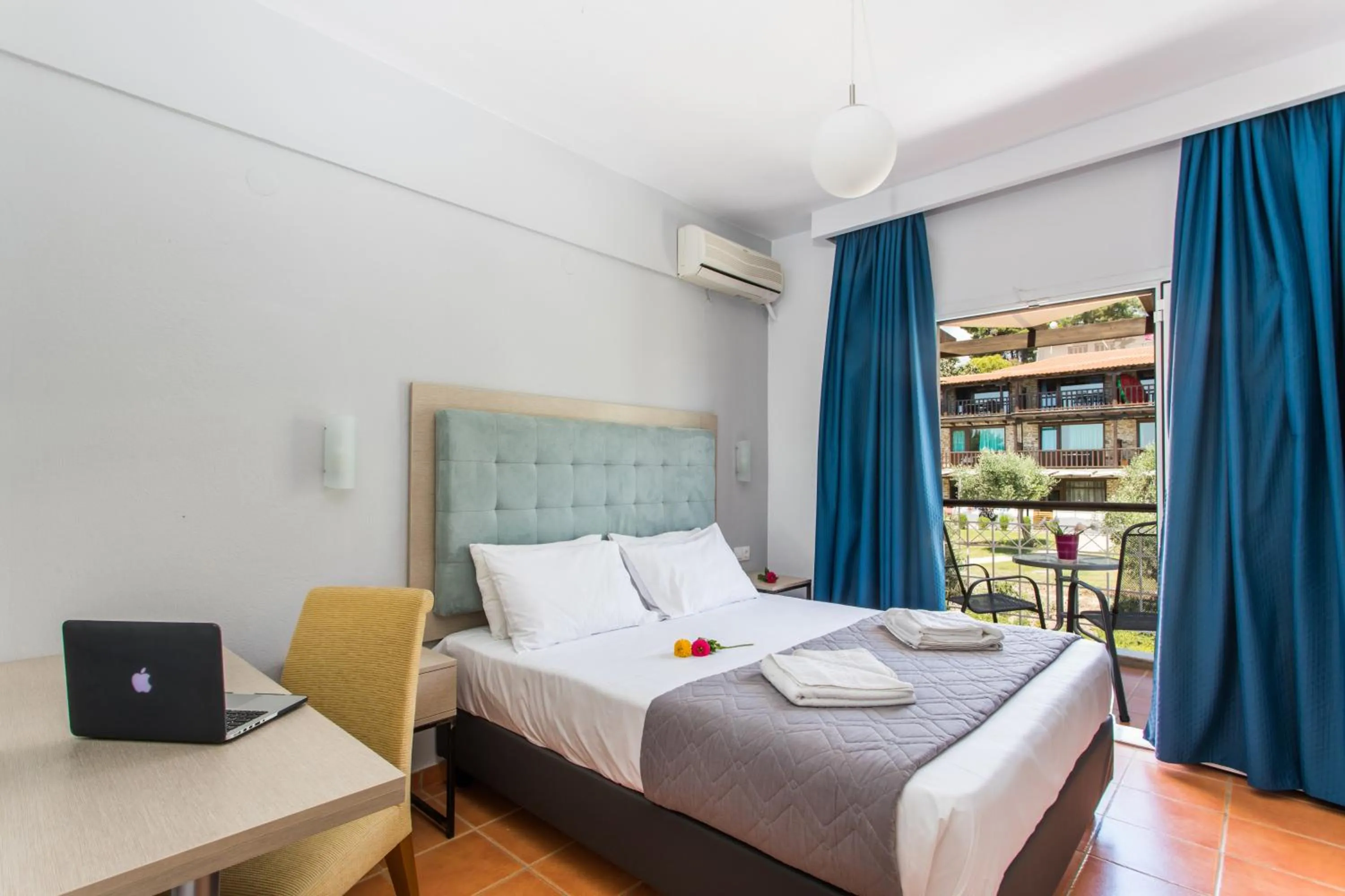 Bedroom in Coral Blue Beach Hotel Gerakini