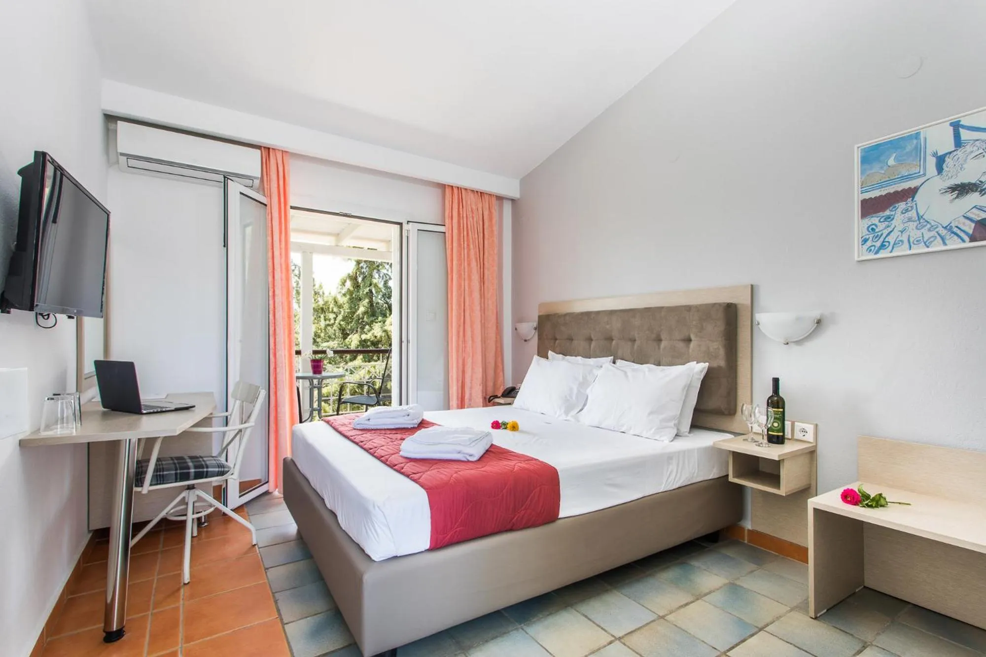 Photo of the whole room in Coral Blue Beach Hotel Gerakini