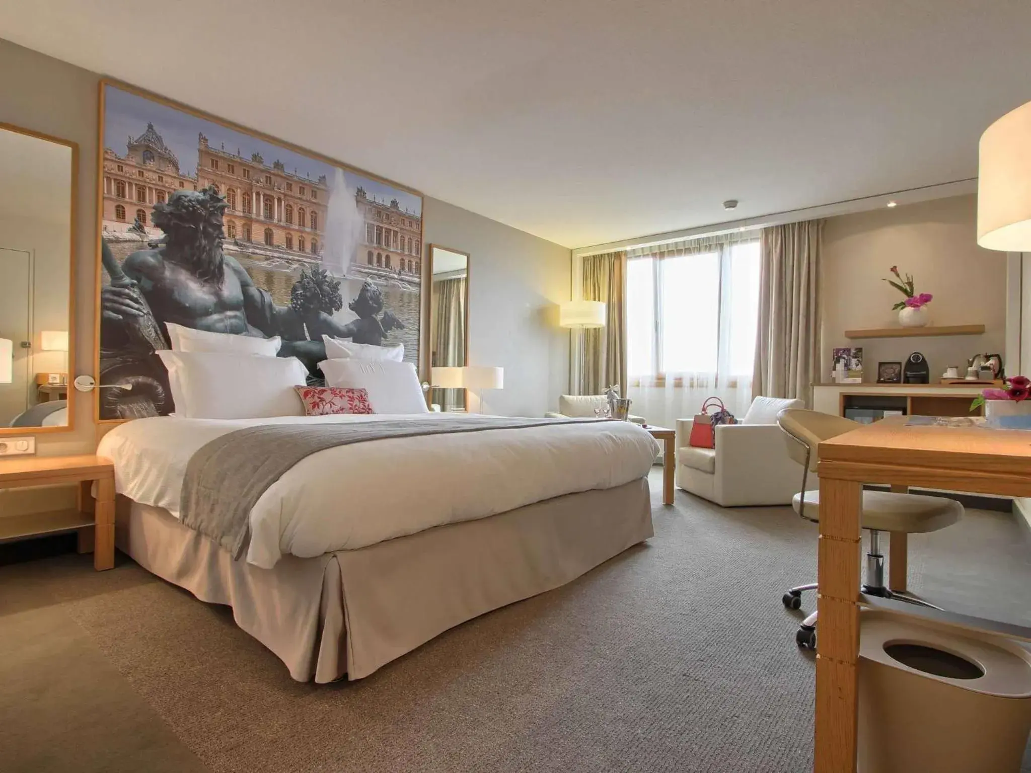 Bedroom, Bed in Mercure Paris Velizy Bedroom, Bed in Mercure Paris Velizy