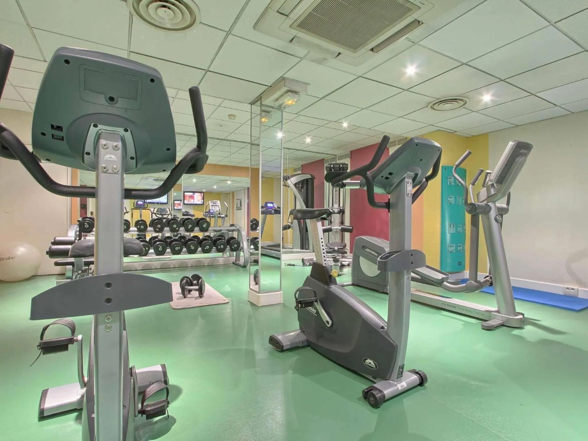 Fitness centre/facilities in Mercure Paris Velizy