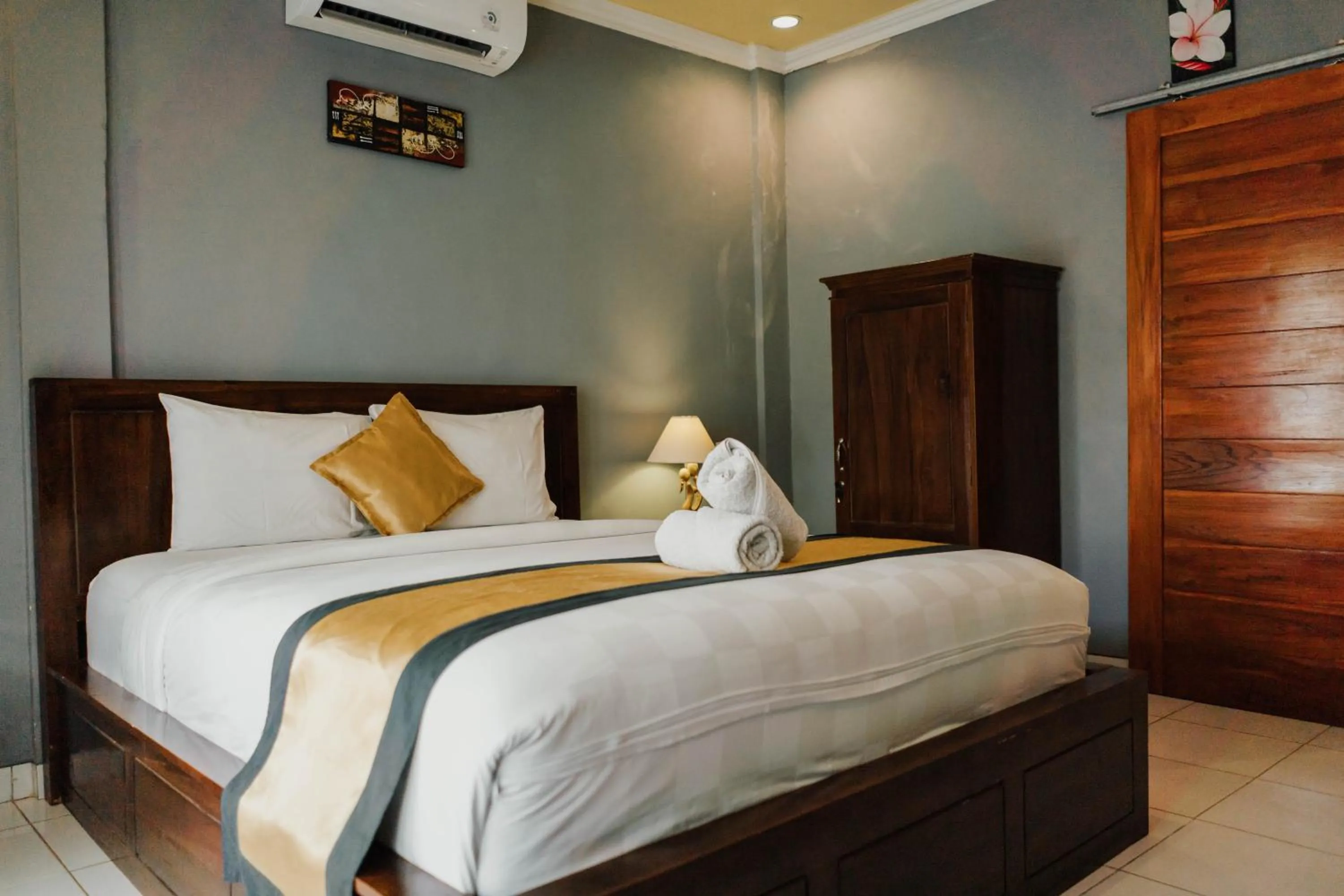 Bedroom, Bed in Sentulan Garden