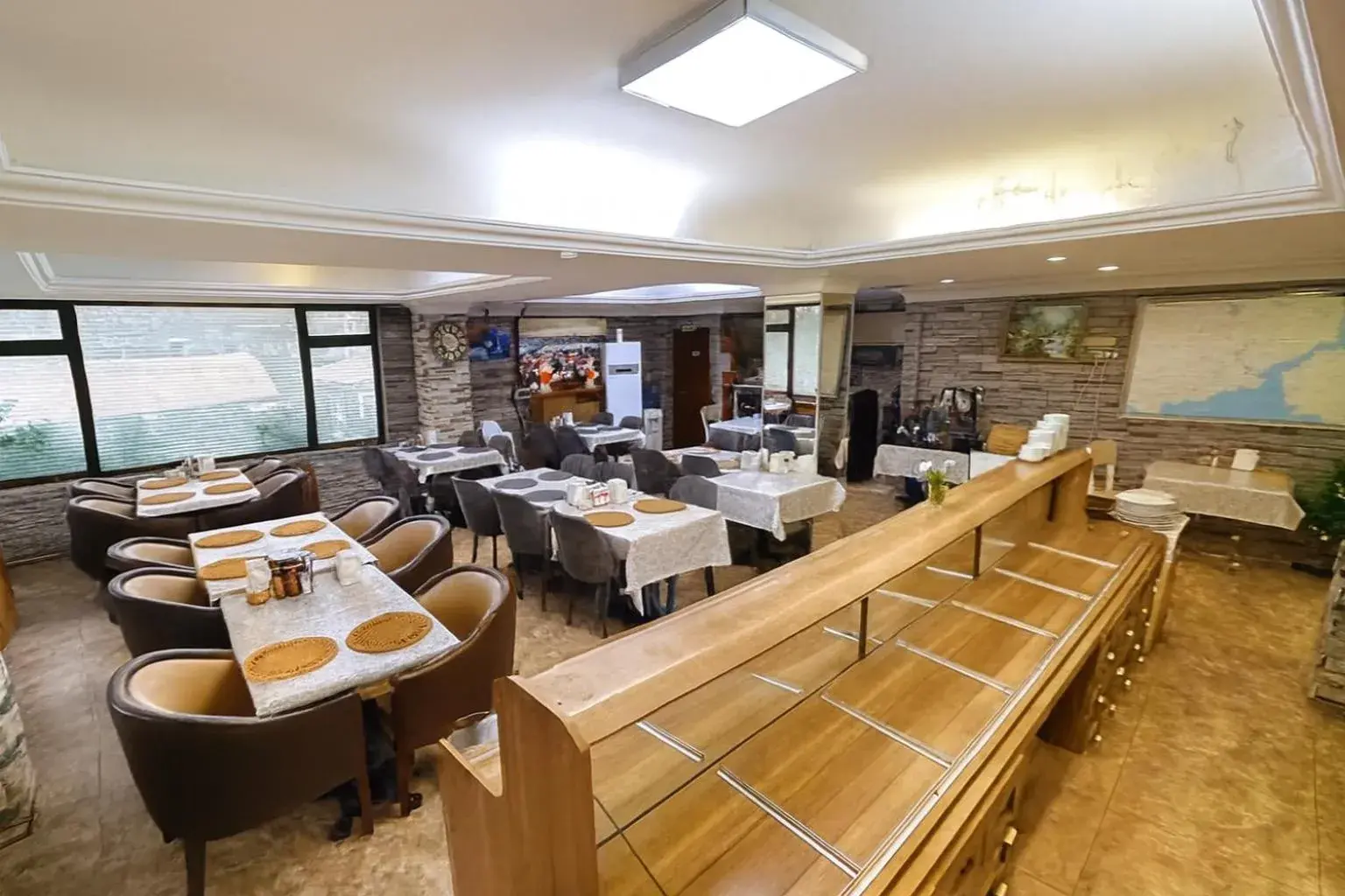 Restaurant/places to eat in Biter Hotel Restaurant/places to eat in Biter Hotel