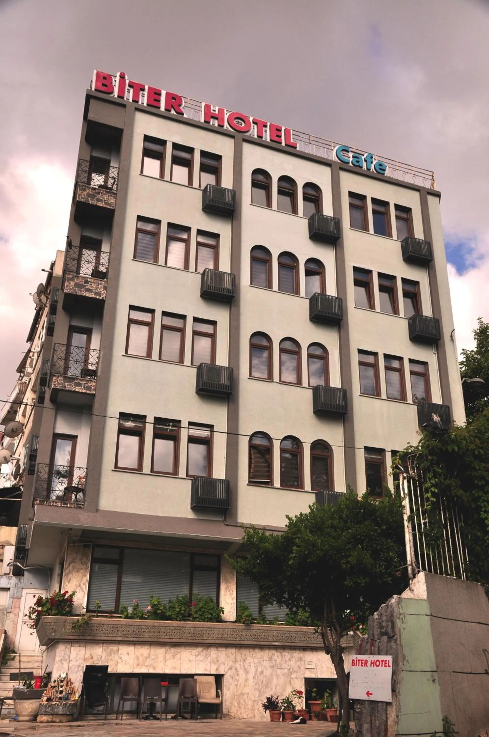 Property building in Biter Hotel