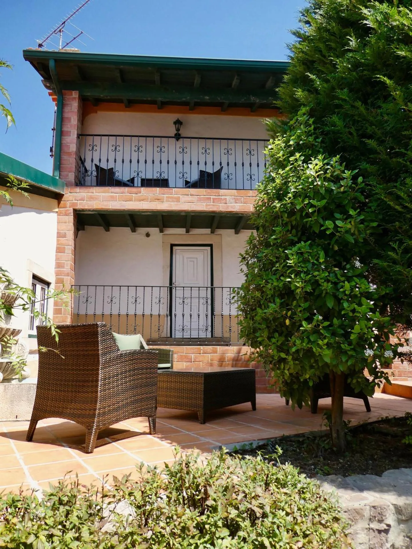 Property building in Vida-Vi, Country House and B&B