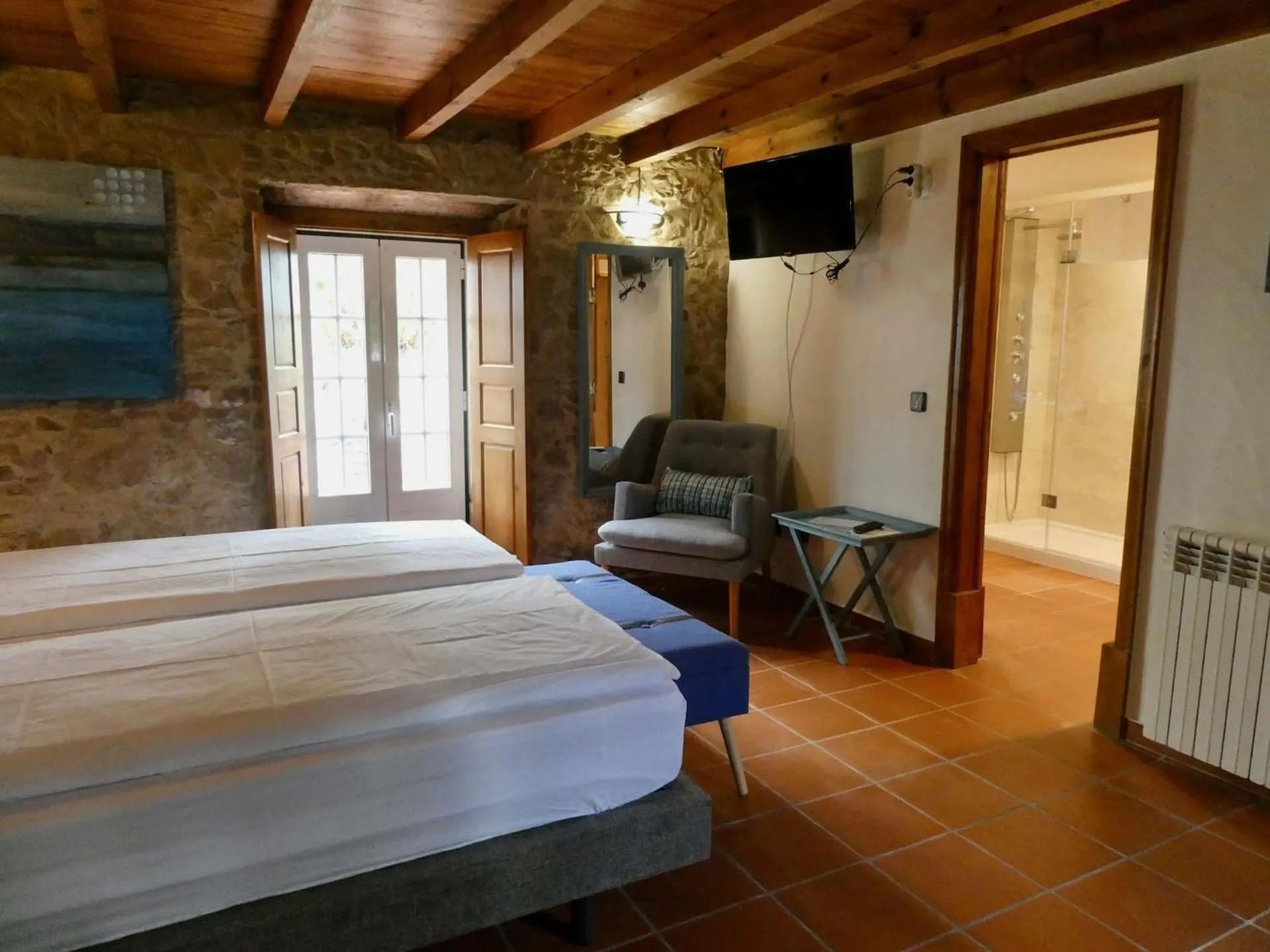 Bed in Vida-Vi, Country House and B&B