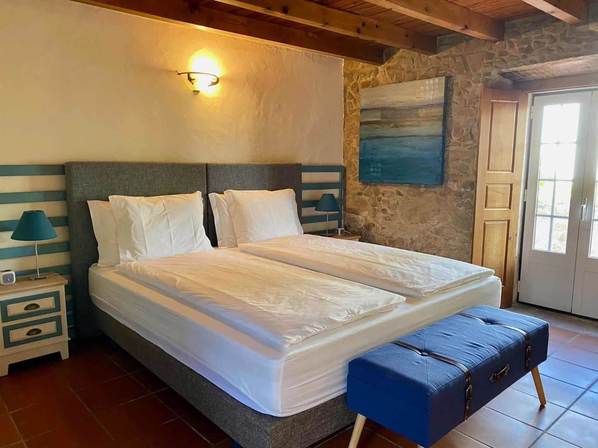 Bed in Vida-Vi, Country House and B&B