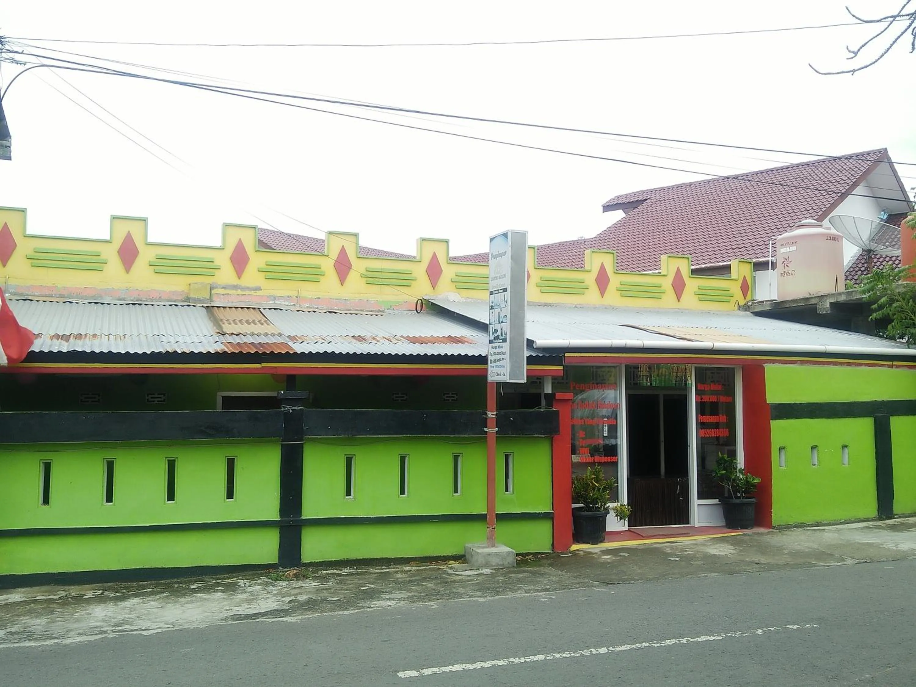 RedDoorz Syariah near Paradiso Beach Sabang