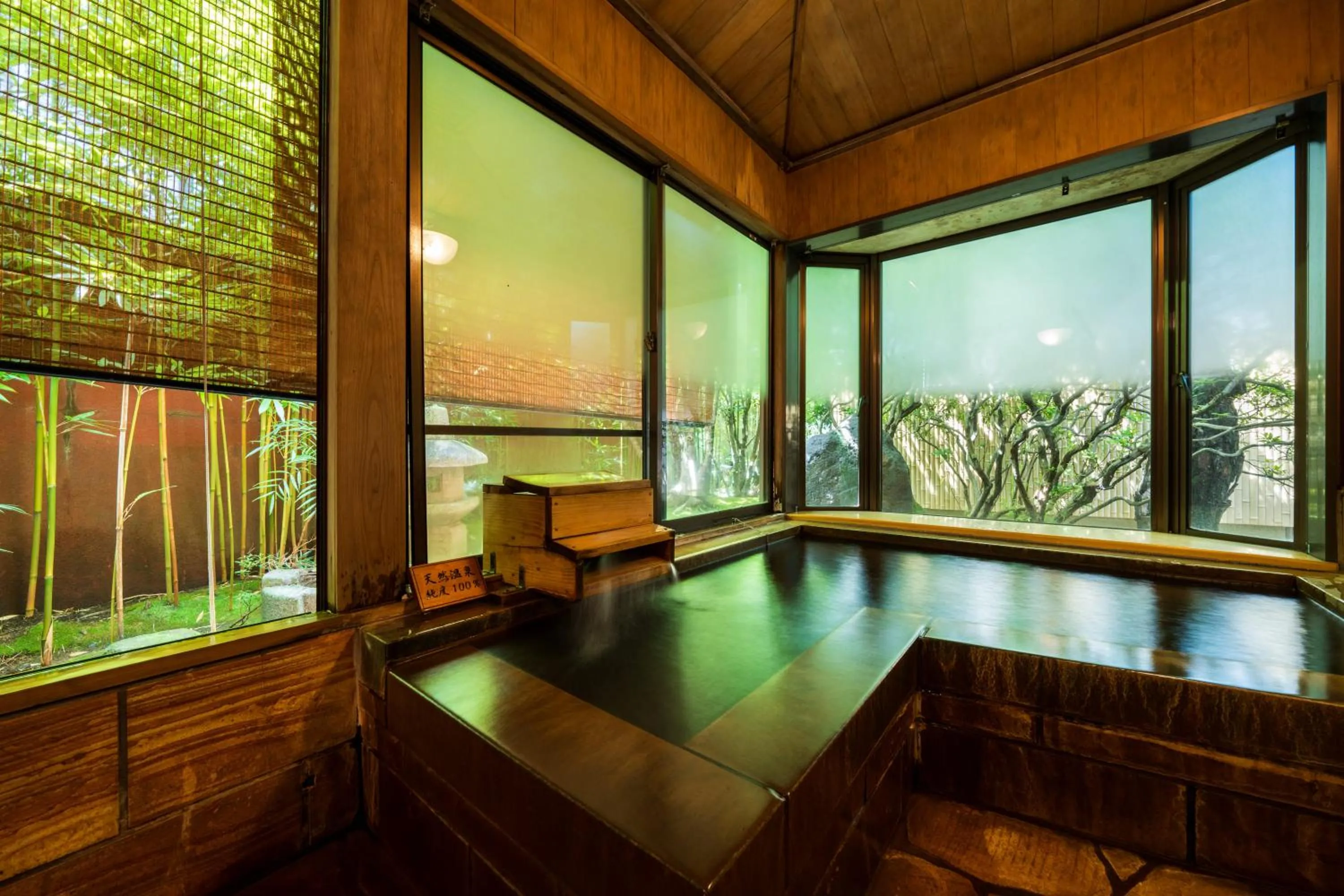 Hot Spring Bath in Kappo Ryokan Yumesaki