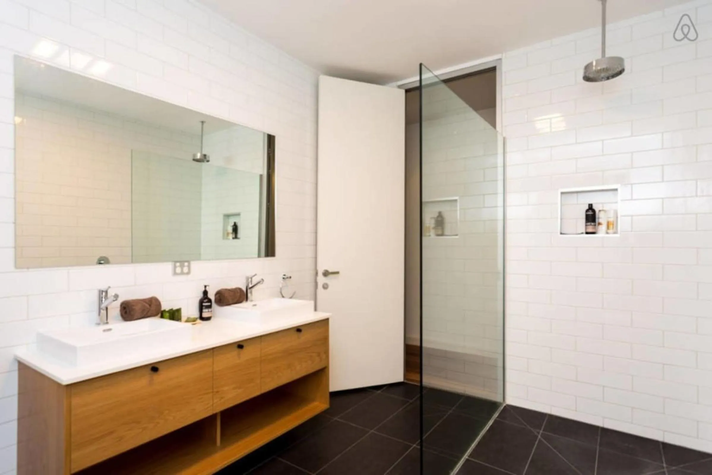 Bathroom in Bradman Modern Style a Walk to MCG, Swan St, CBD
