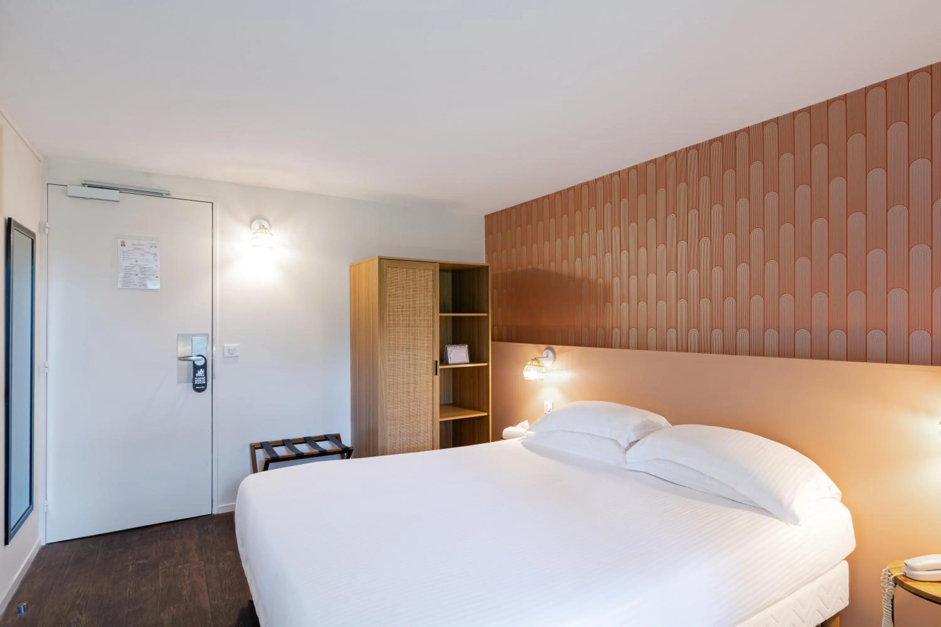 Bedroom, Bed in Eden Park Hotel Restaurant