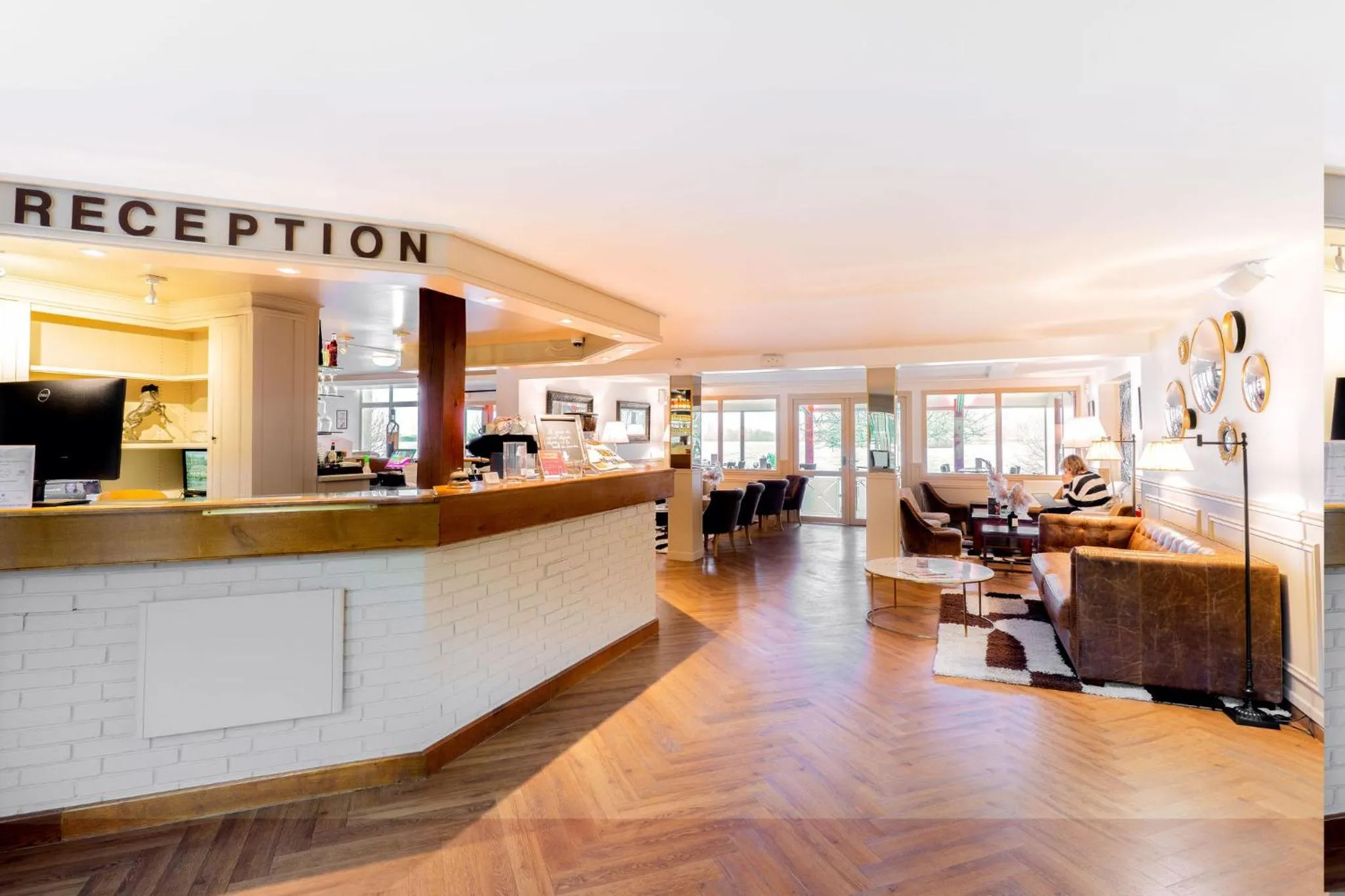 Lobby or reception in Eden Park Hotel Restaurant