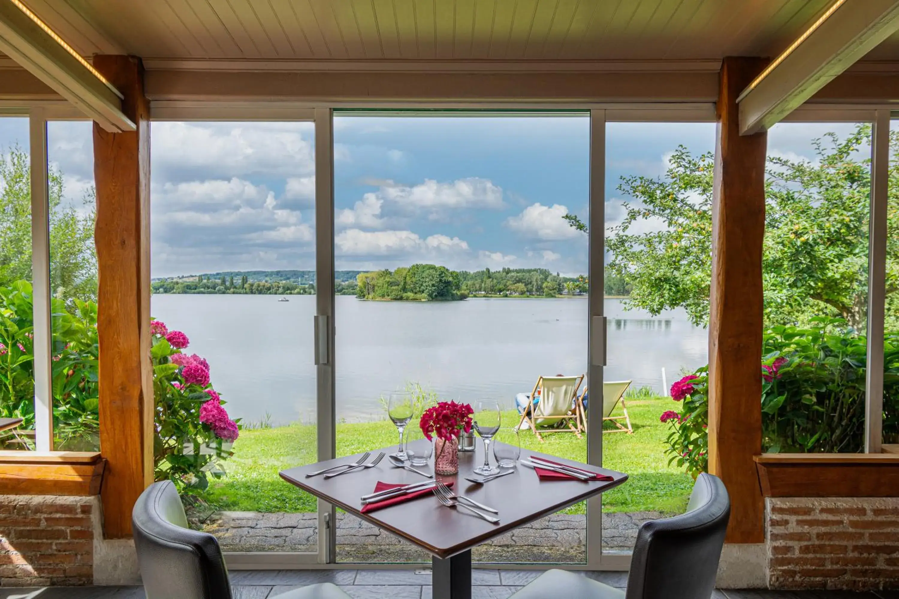 Restaurant/places to eat in Eden Park Hotel Restaurant Restaurant/places to eat in Eden Park Hotel Restaurant