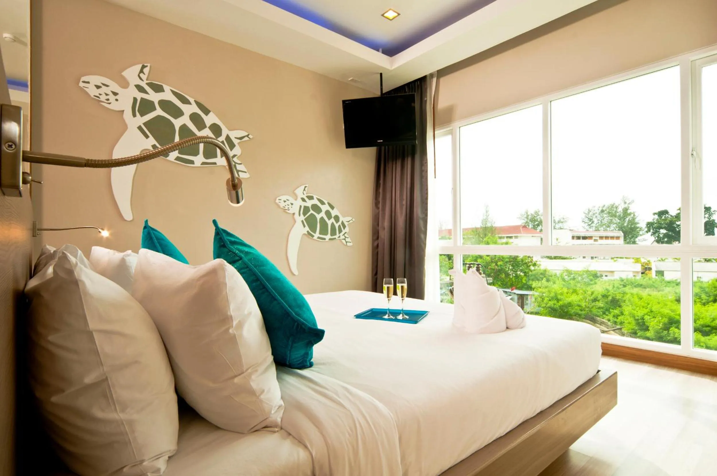 Bed in Ratana Platinum Resort Kamala