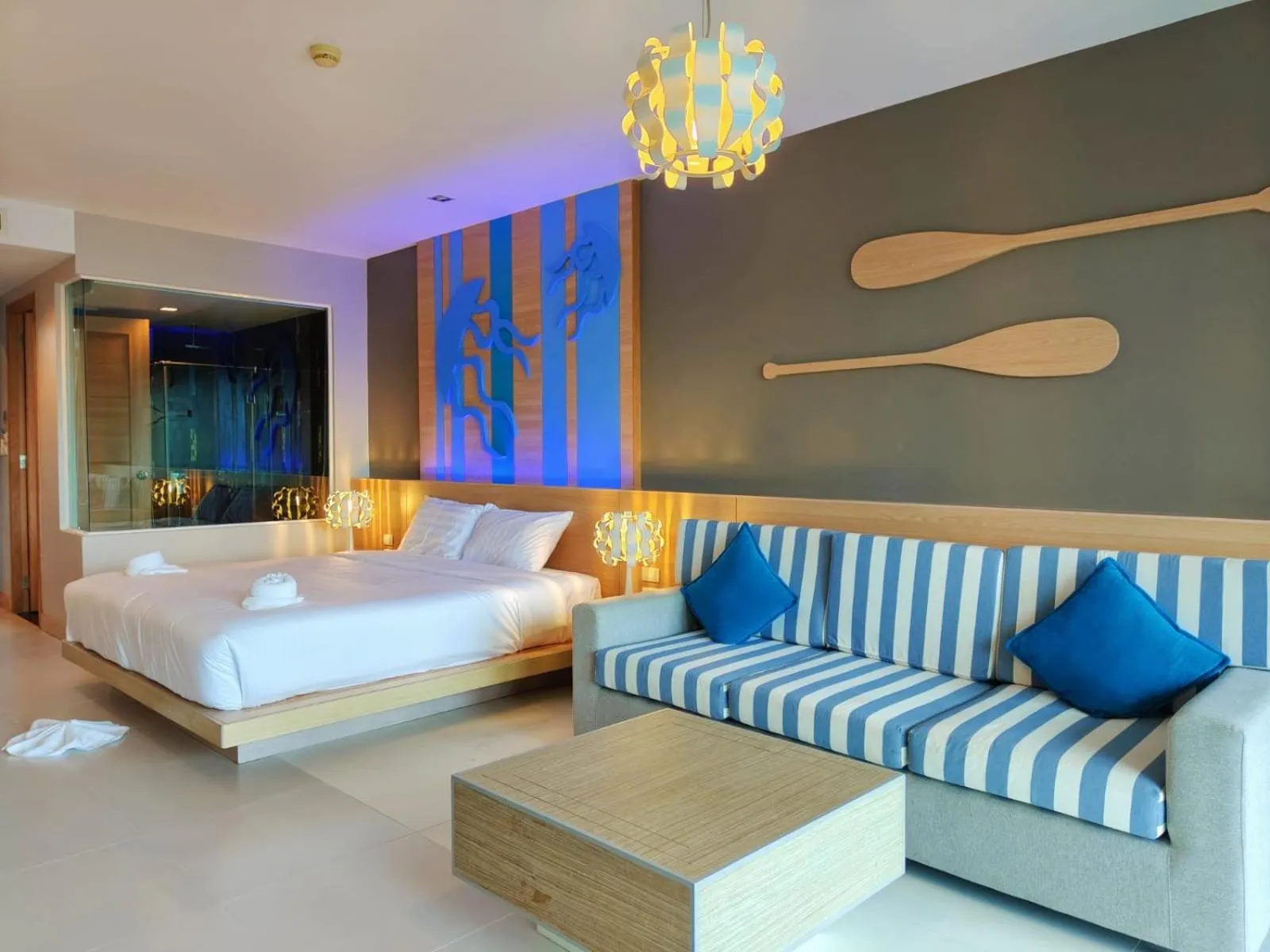 Living room, Bed in Ratana Platinum Resort Kamala