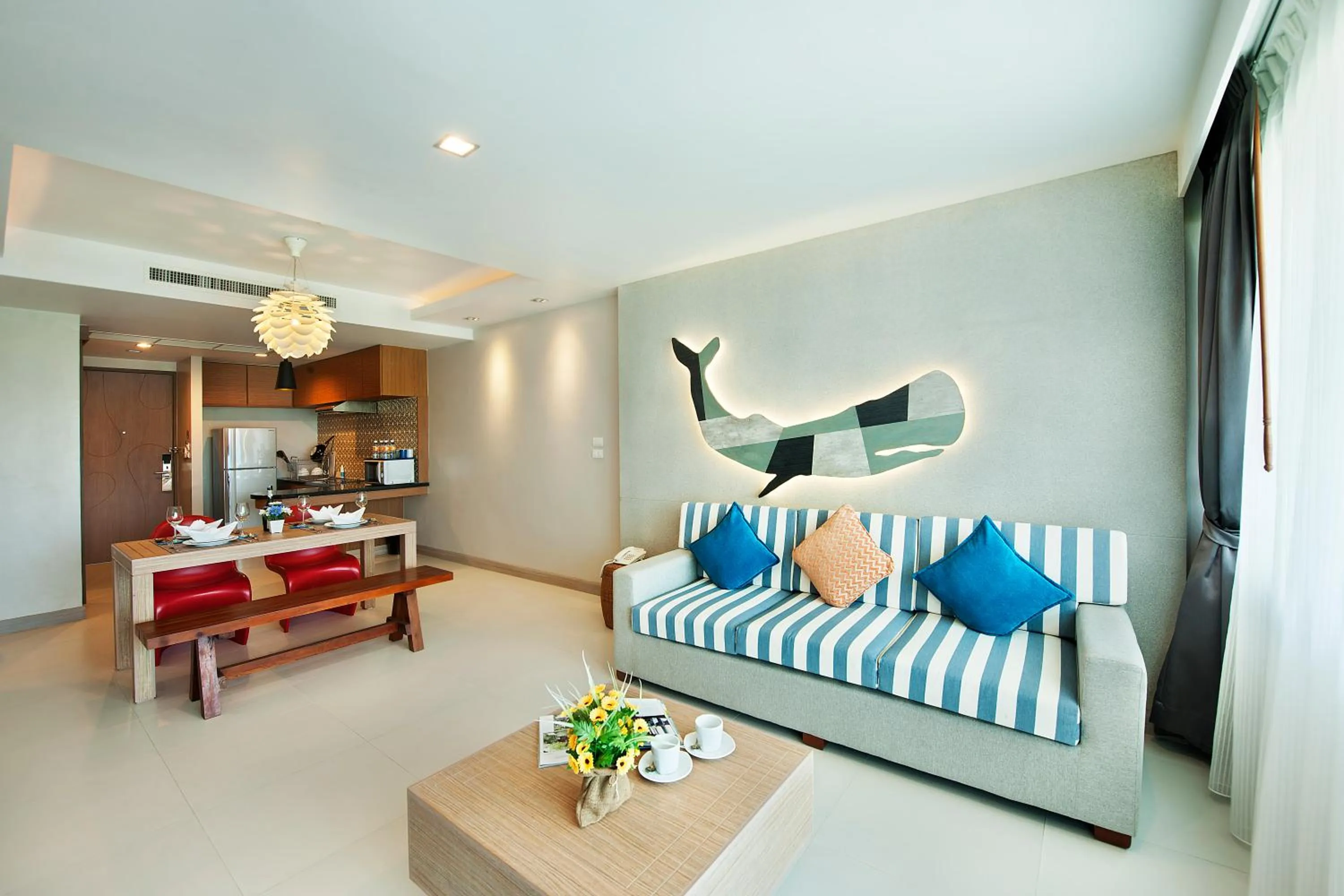 Living room, Bed in Ratana Platinum Resort Kamala