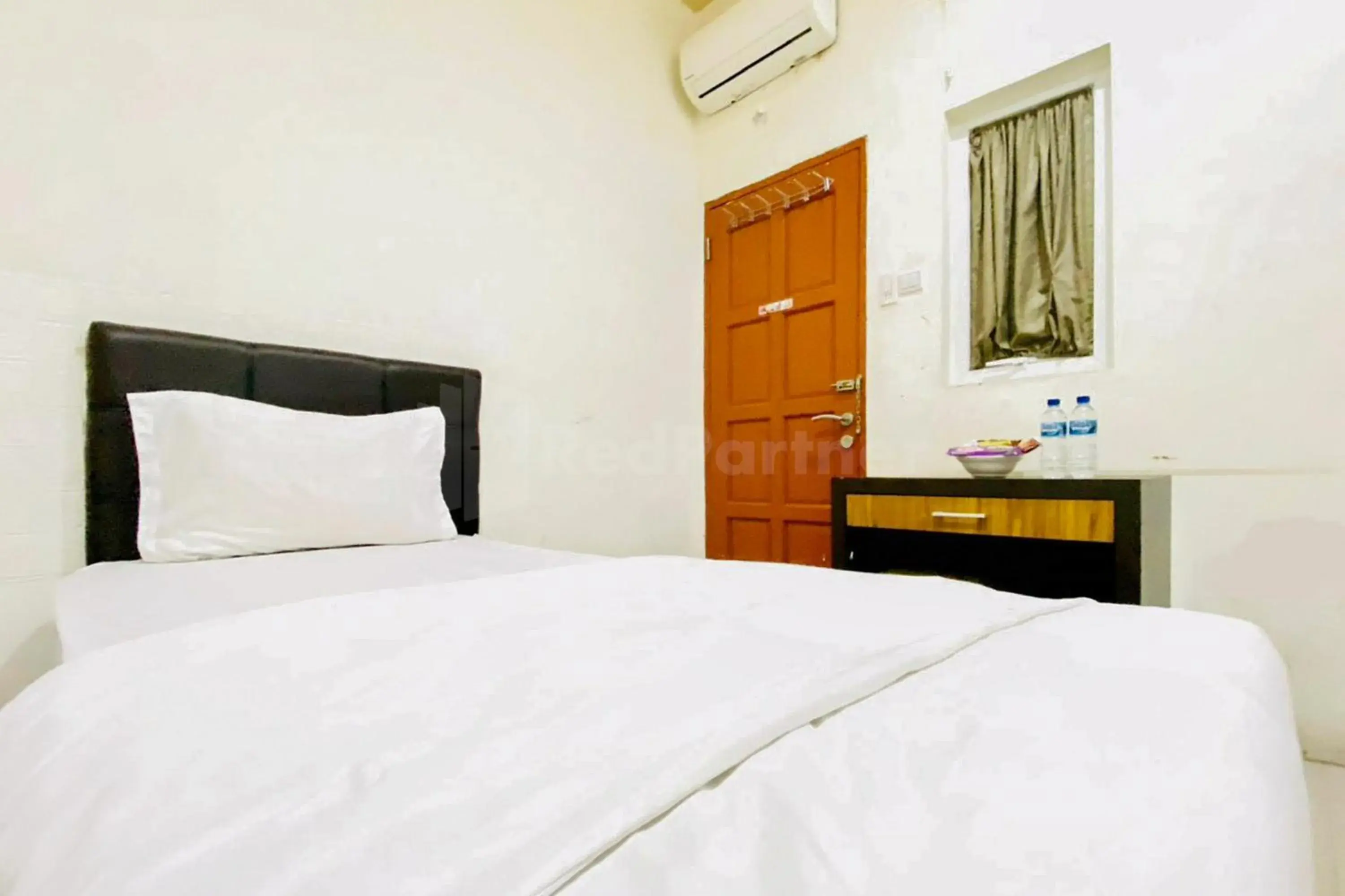 Bed in Palem Mas Garden RedPartner Bed in Palem Mas Garden RedPartner