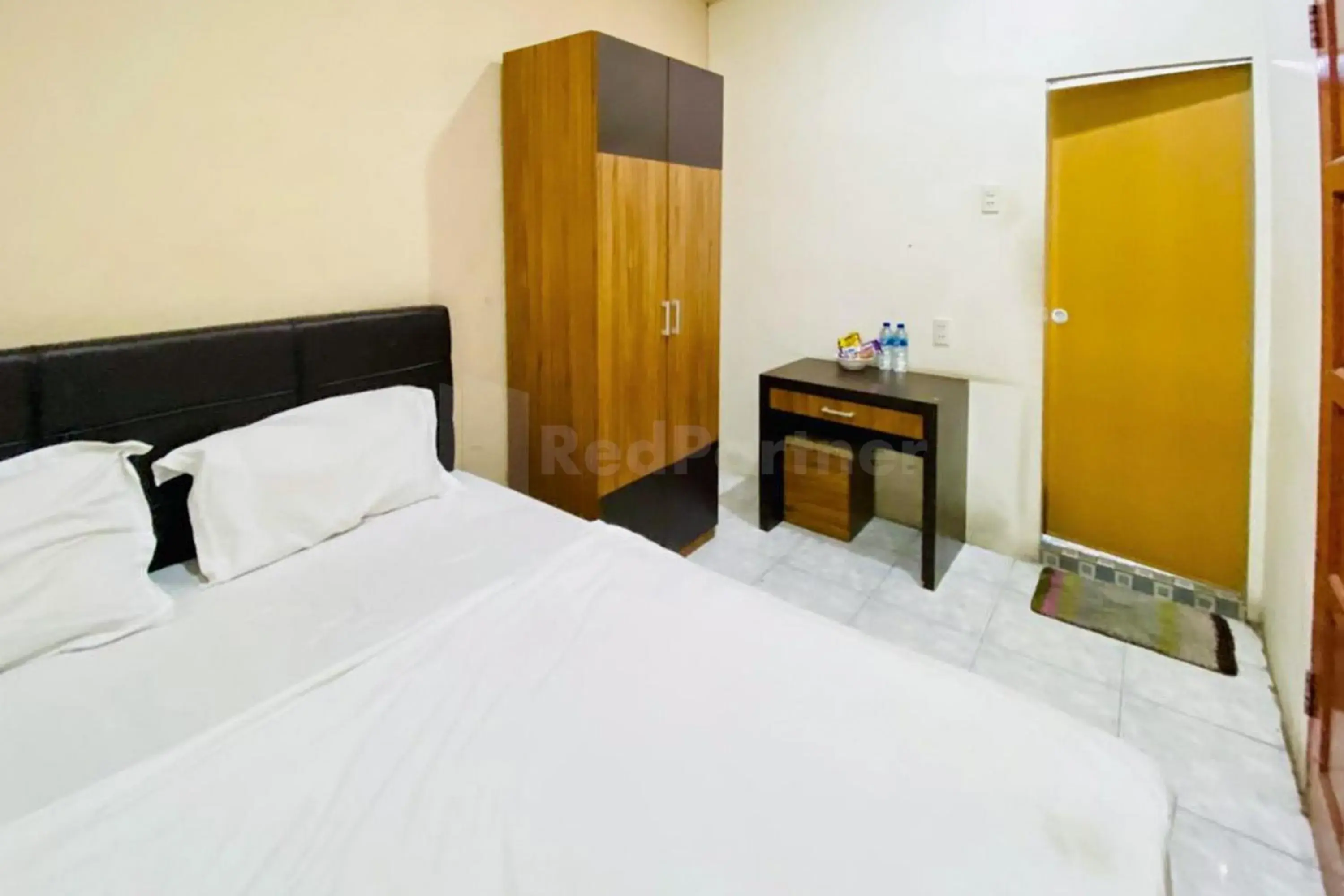 Bed in Palem Mas Garden RedPartner Bed in Palem Mas Garden RedPartner