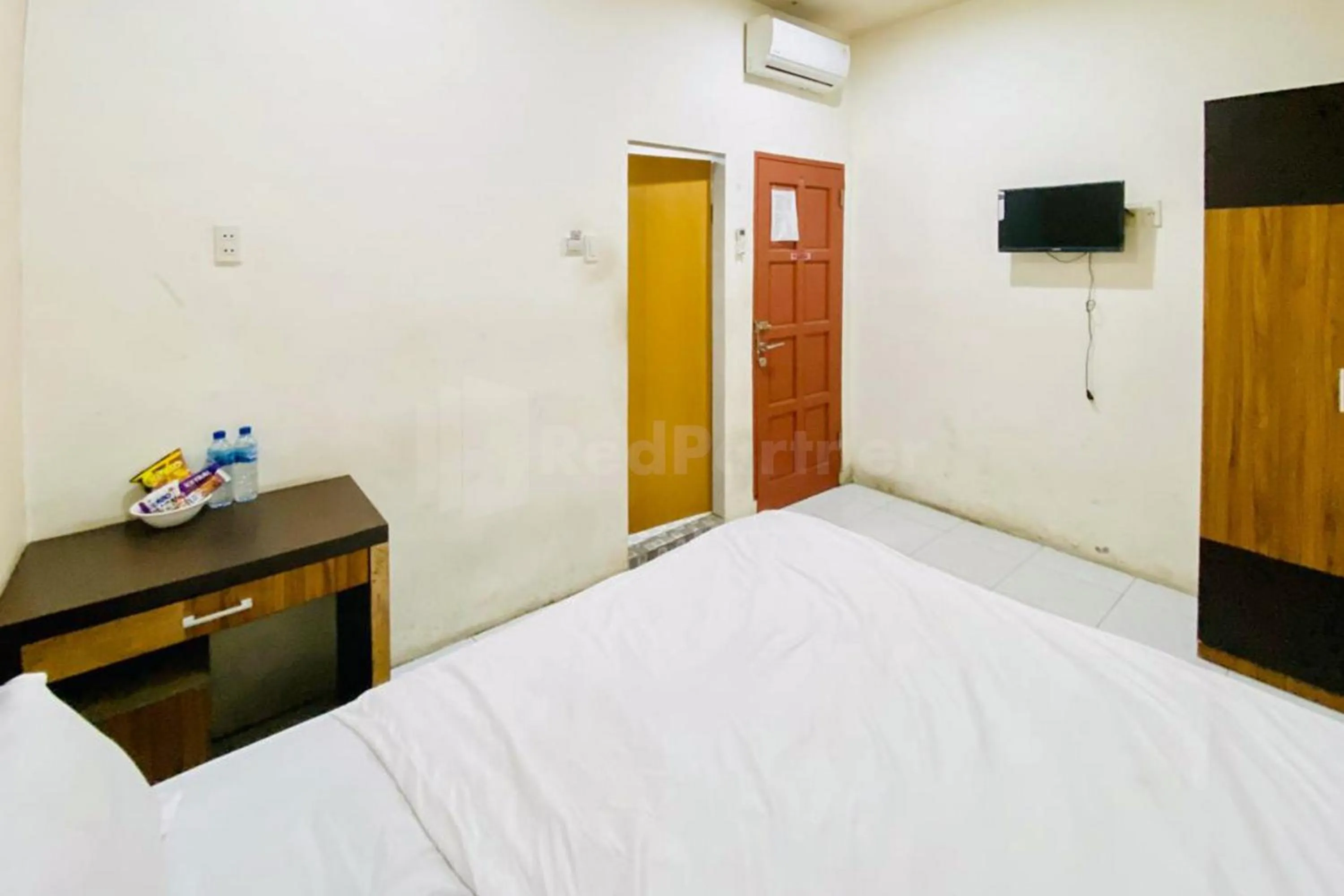 Bed in Palem Mas Garden RedPartner