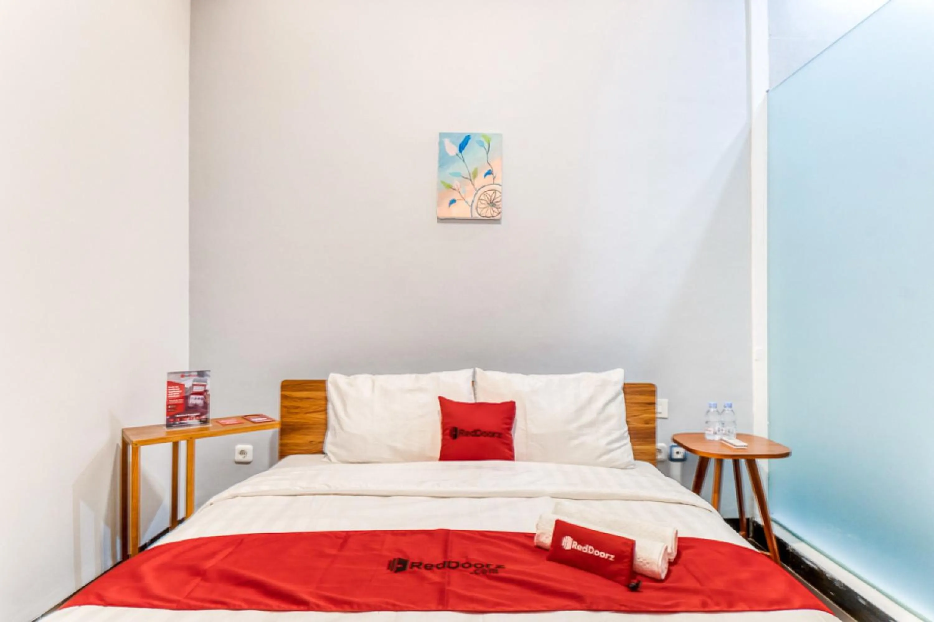 Bedroom, Bed in RedDoorz Plus near Taman Ismail Marzuki