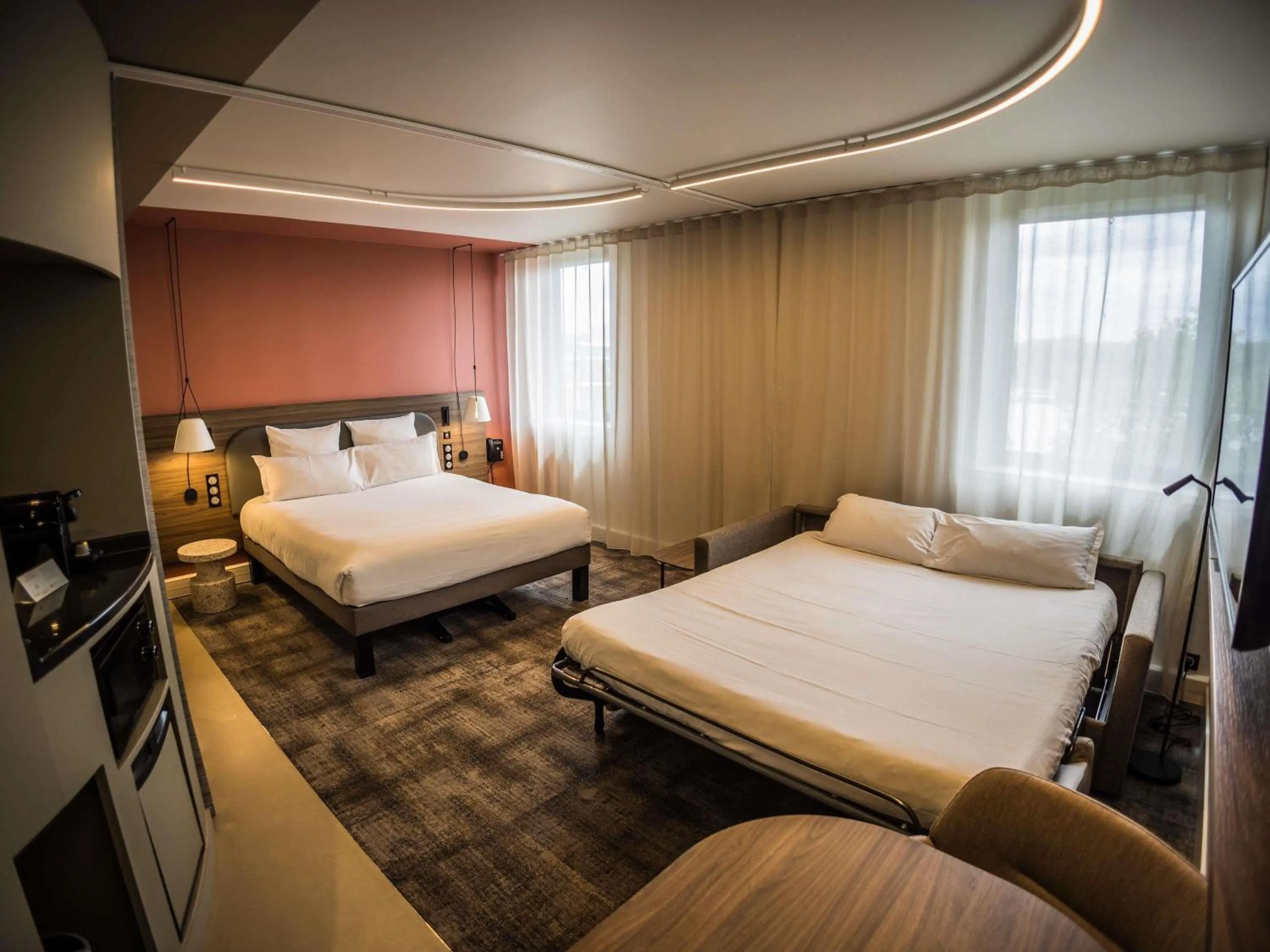 Bedroom, Bed in Novotel Suites Rouen Normandie