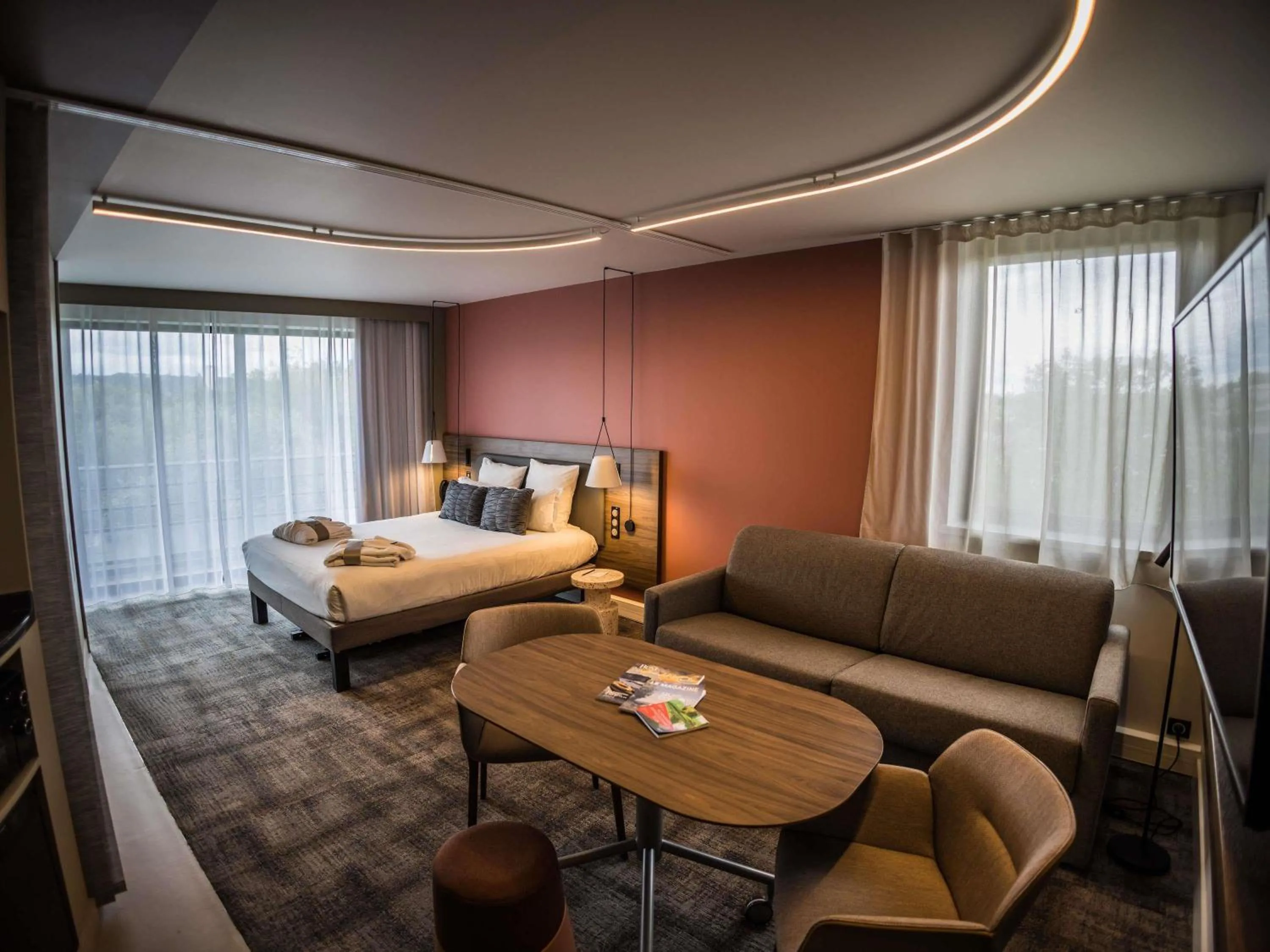 Bedroom in Novotel Suites Rouen Normandie