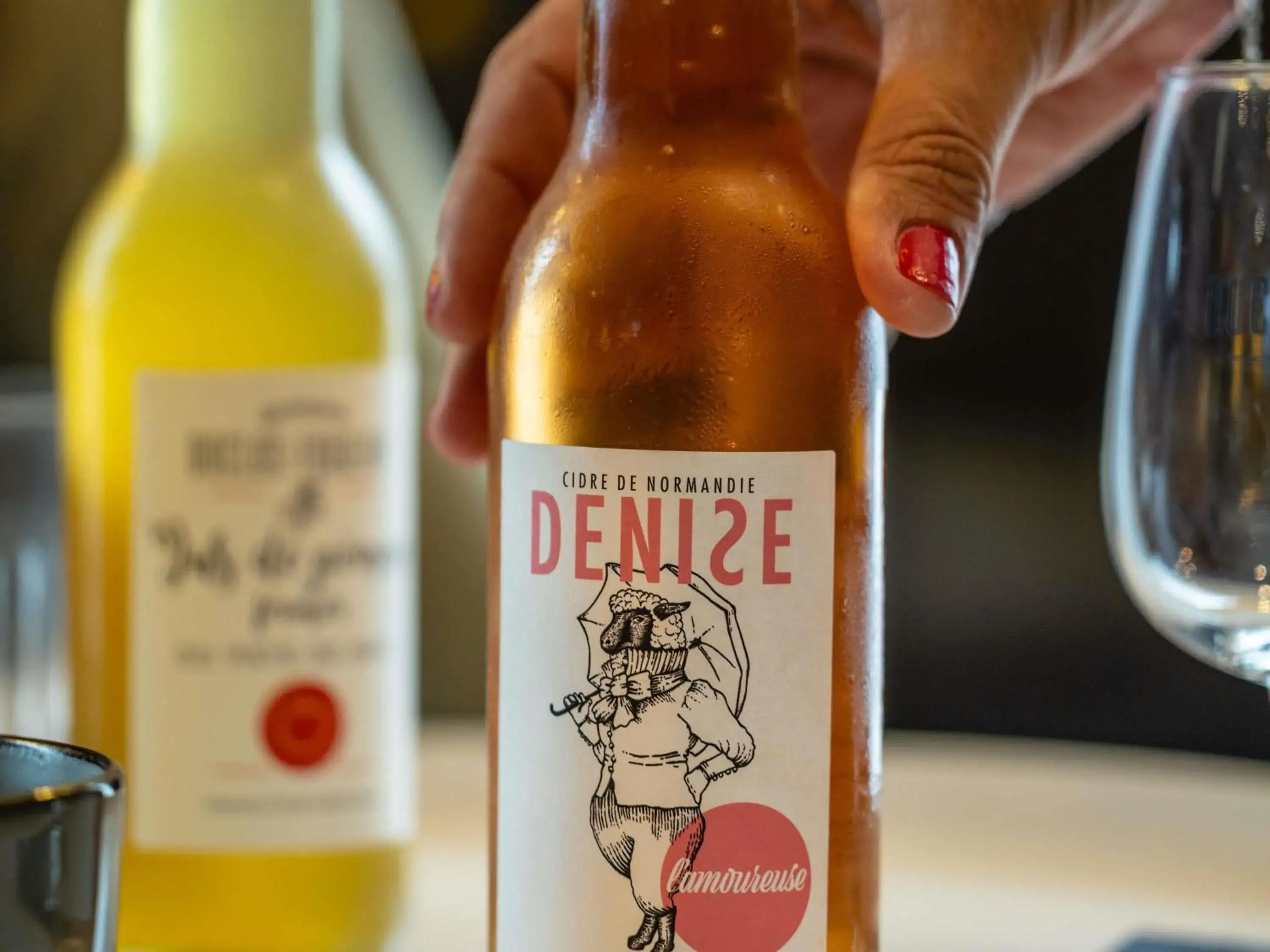 Lounge or bar in Novotel Suites Rouen Normandie Lounge or bar in Novotel Suites Rouen Normandie