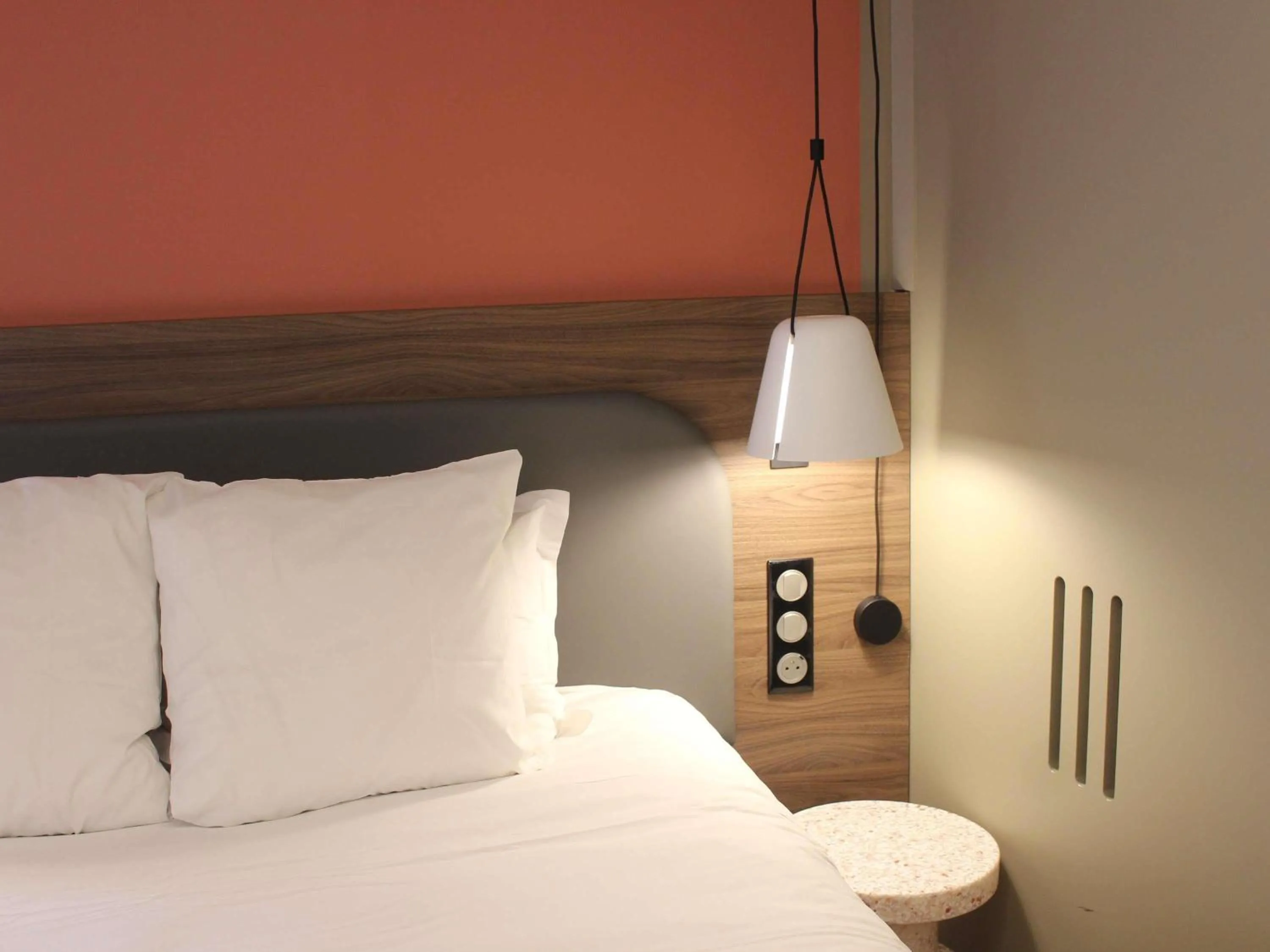 Bedroom, Bed in Novotel Suites Rouen Normandie
