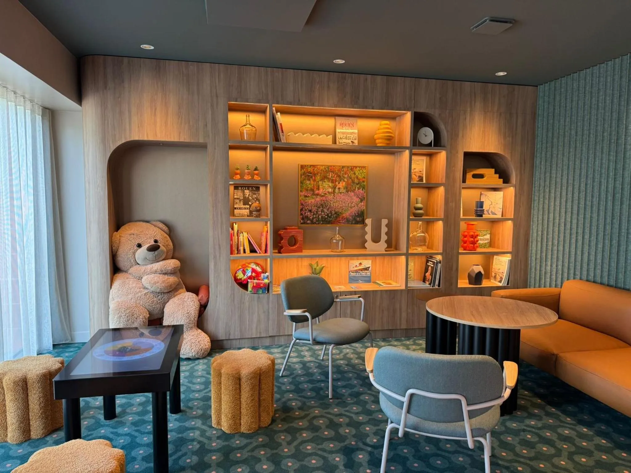 Lobby or reception in Novotel Suites Rouen Normandie