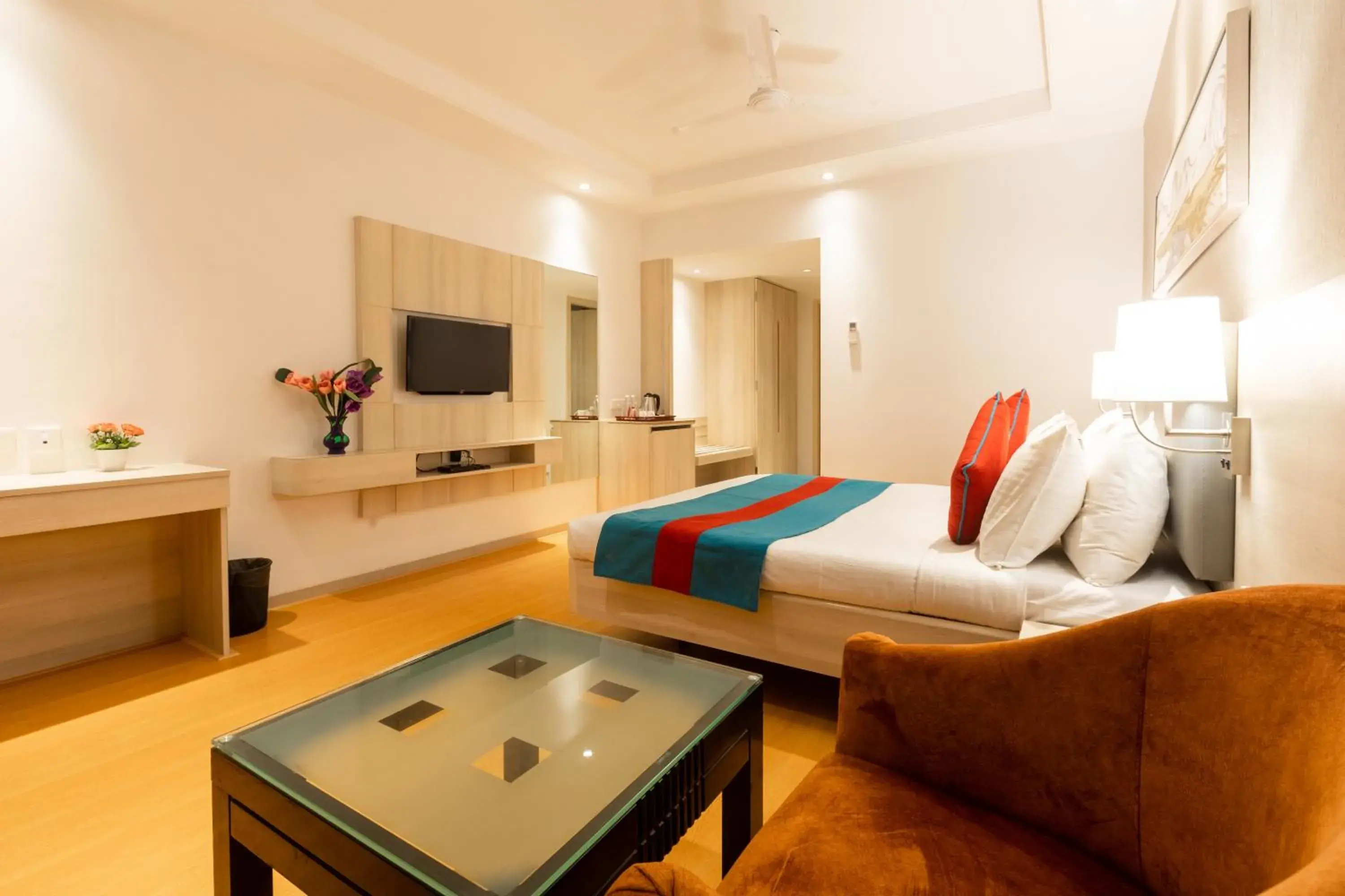 Bed in Freesia By Express Inn Bed in Freesia By Express Inn