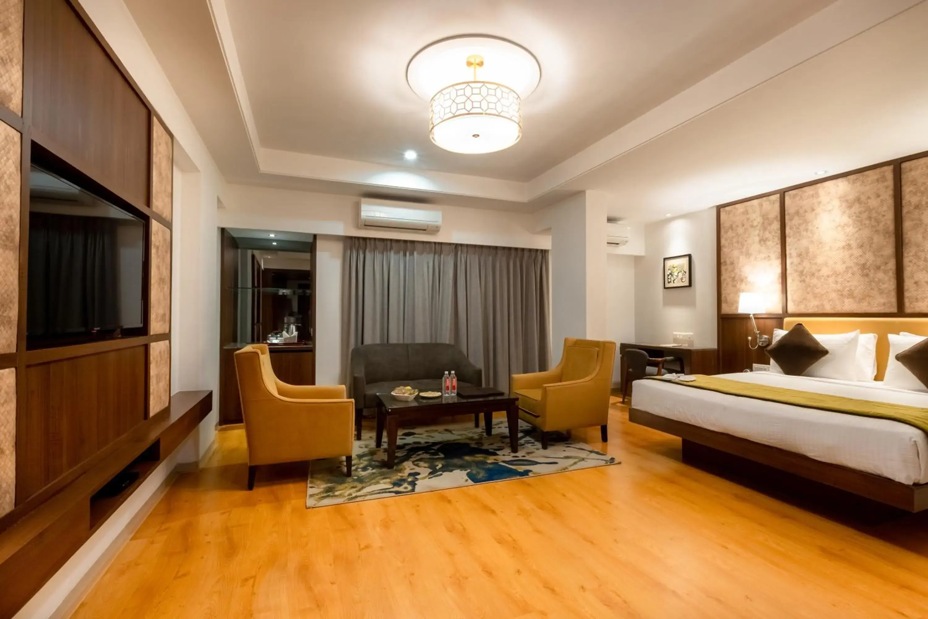 Bed in Freesia By Express Inn Bed in Freesia By Express Inn