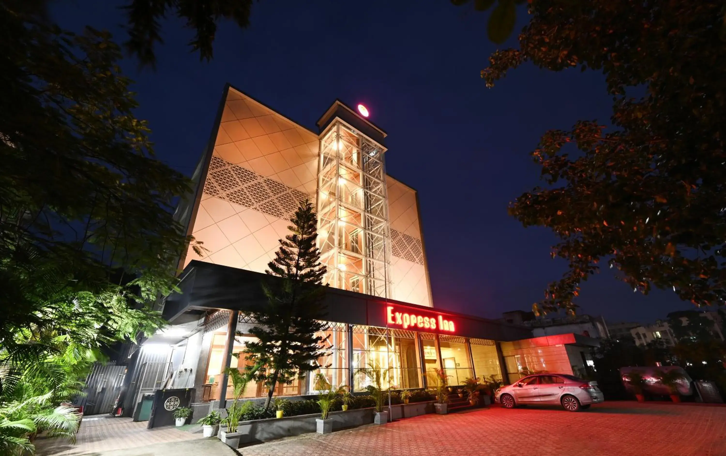 Property building in Freesia By Express Inn Property building in Freesia By Express Inn