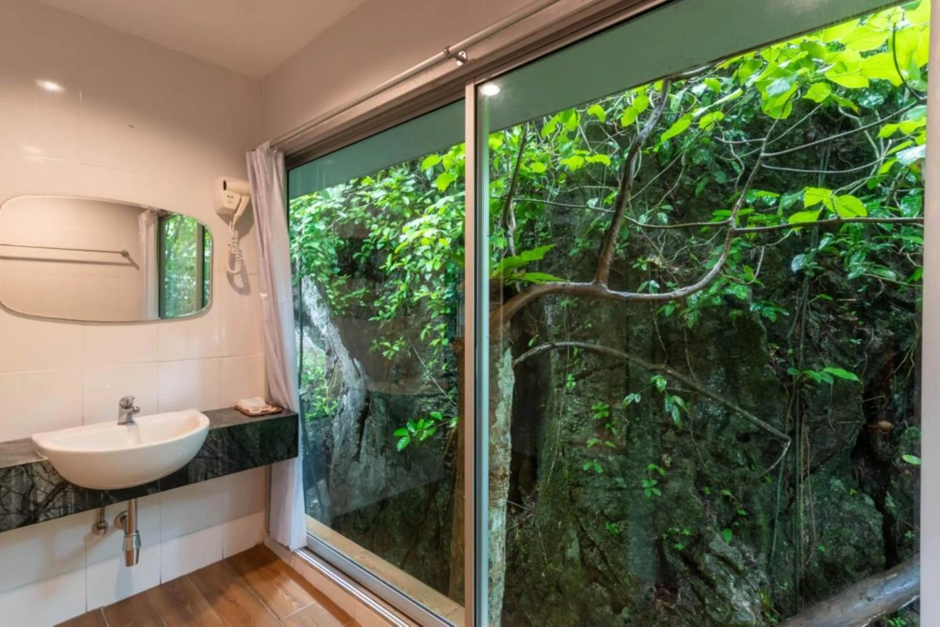 Natural landscape in Rock and Tree House Resort