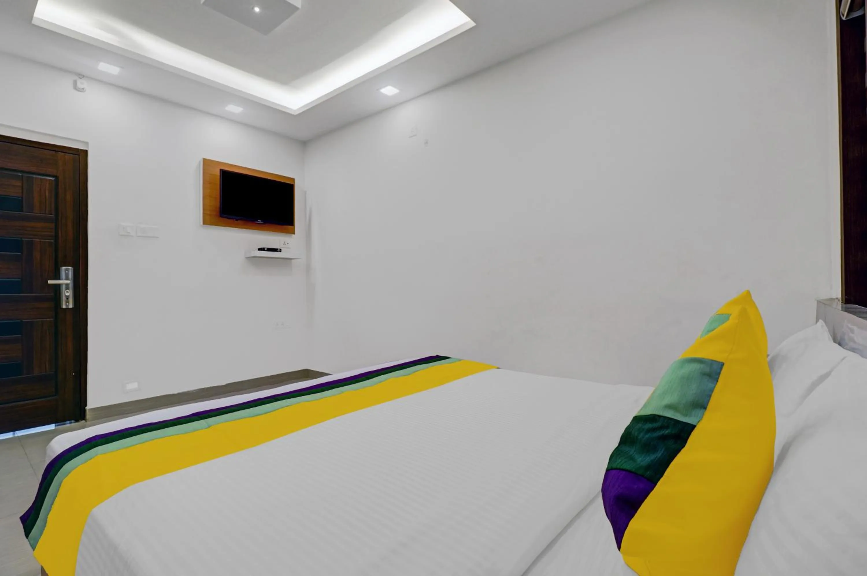 Standard Double Room in Hotel Fathima Palace