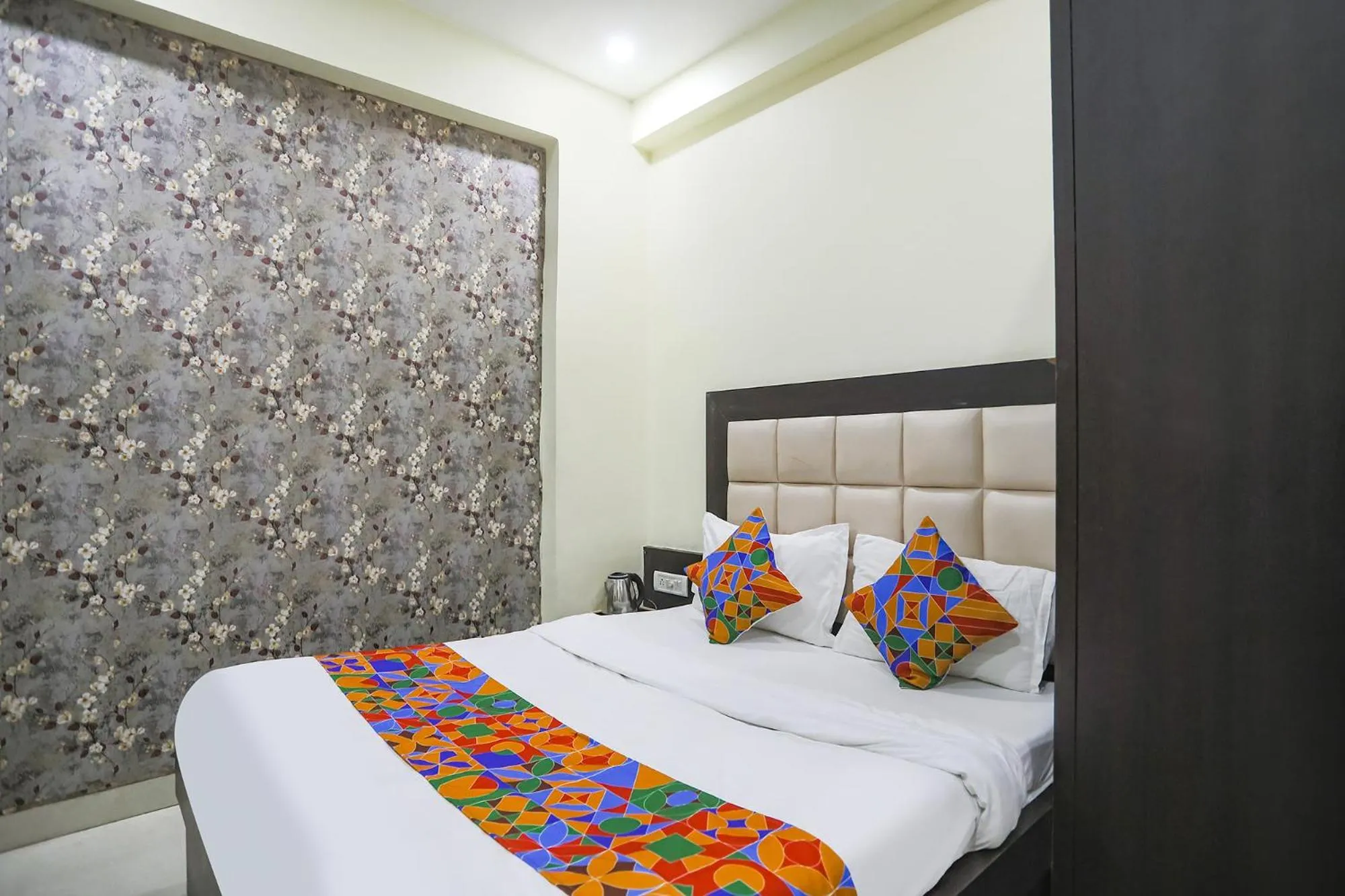 Photo of the whole room in FabHotel Heritage Villa