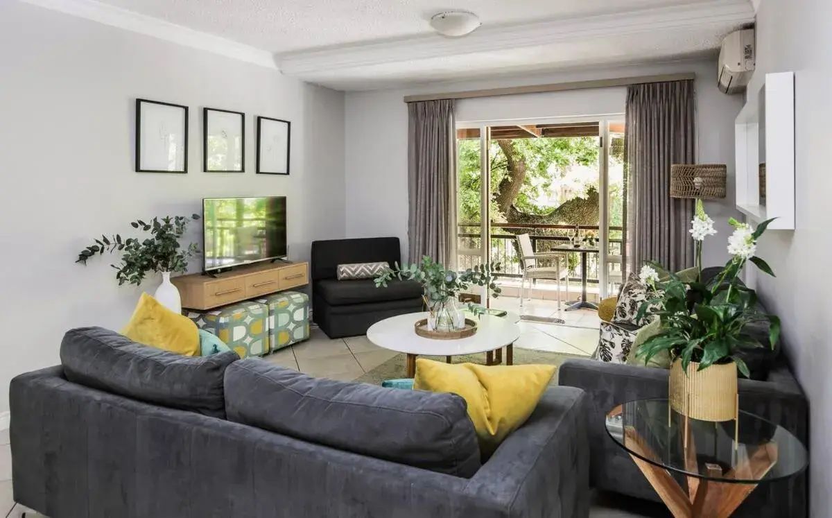 Three-Bedroom Apartment in Casa Bella Stellenbosch - Jan Cats No 4 Three-Bedroom Apartment in Casa Bella Stellenbosch - Jan Cats No 4