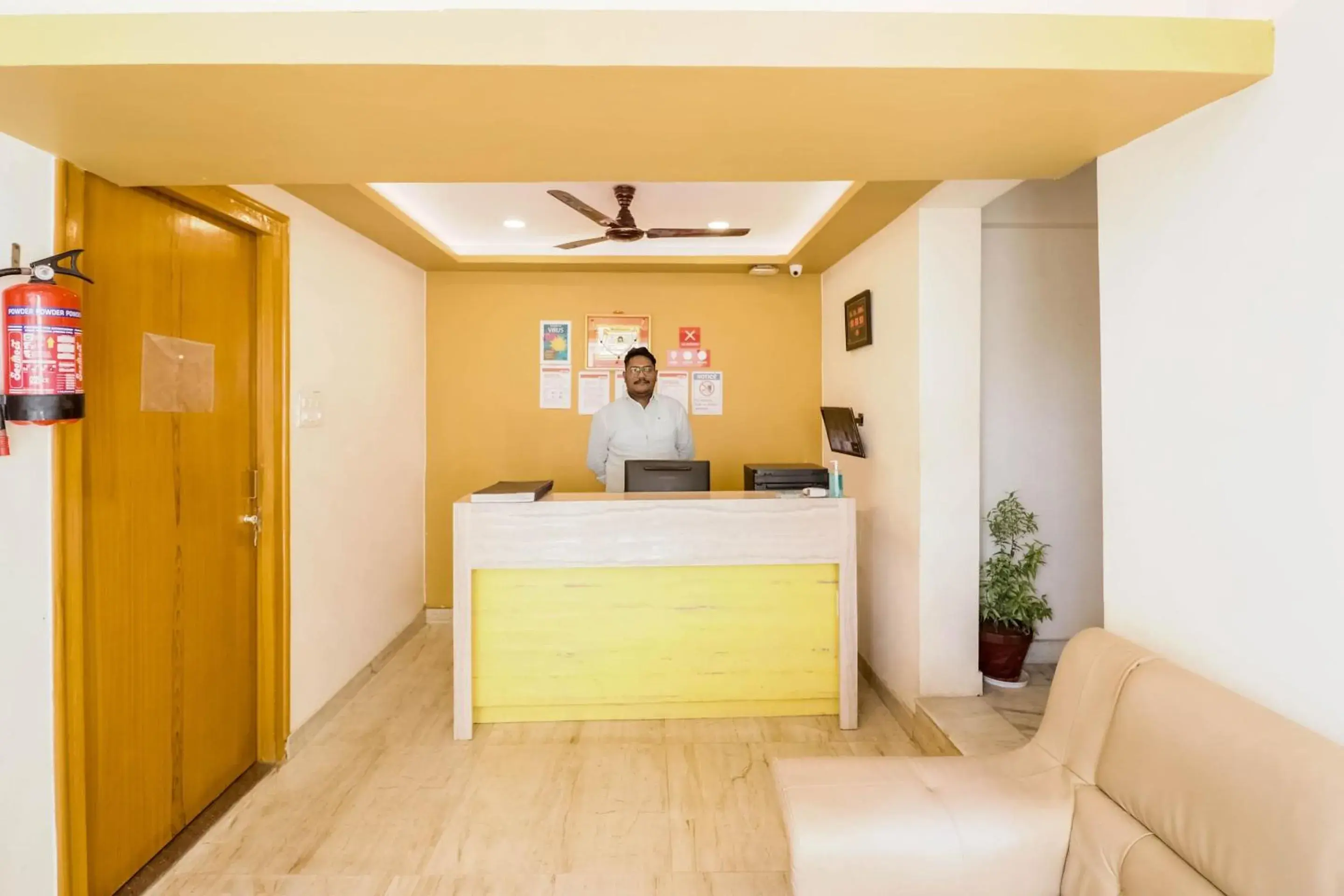 Lobby or reception in Collection O Kewal Palace Hyderabad Gate Lobby or reception in Collection O Kewal Palace Hyderabad Gate